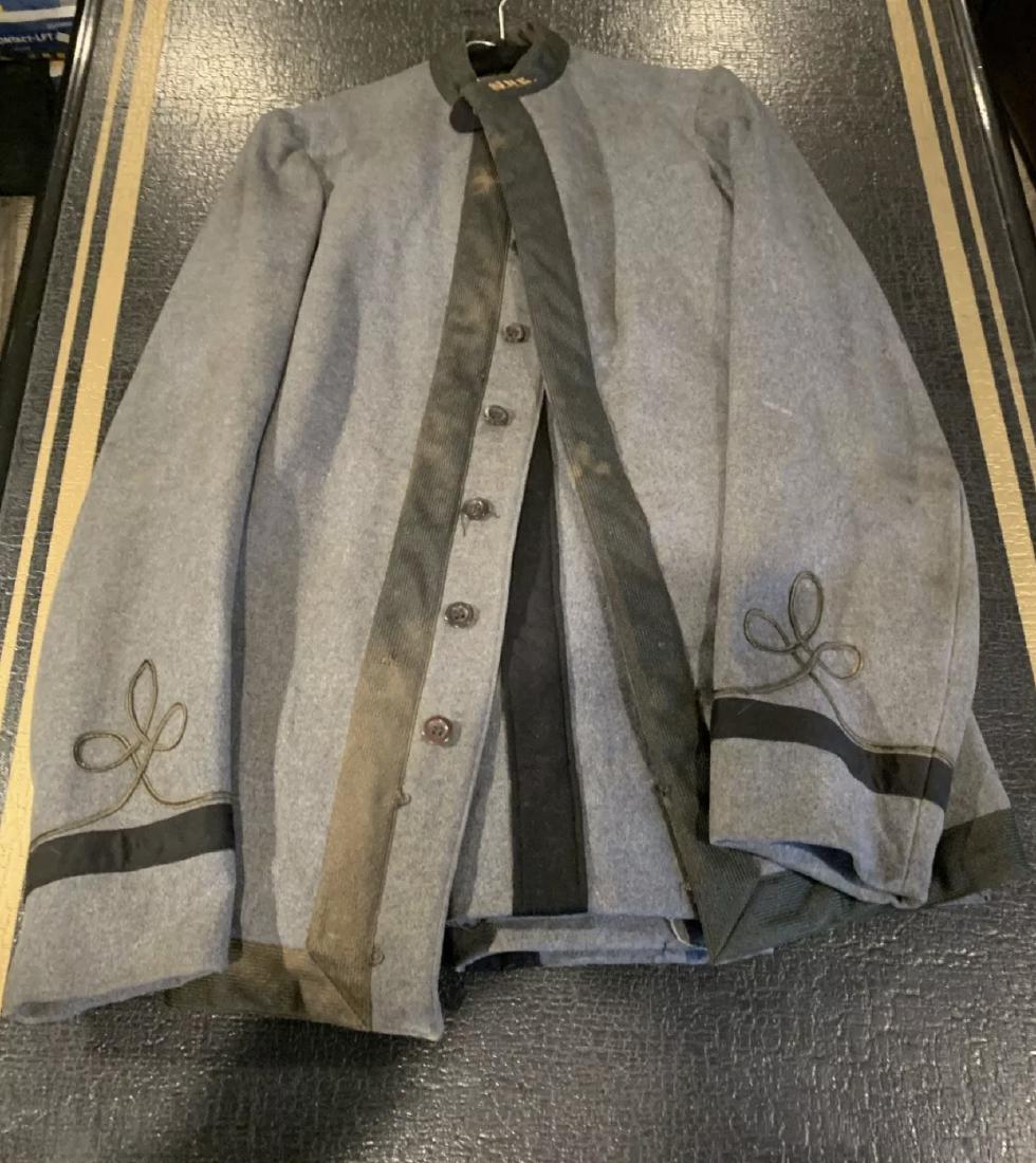 POST CIVIL WAR NHC - NEW HAMPSHIRE CADE FULL UNIFORM: POST CIVIL WAR NHC - NEW HAMPSHIRE CADE FULL UNIFORM. IN EXCELLENT SHAPE AND OVERALL CONDITION. THIS WOULD BE A GREAT DISPLAY ITEM. COMES WITH THE PANTS. A GREAT FIND AND AN EXCELLENT ADDITIOIN TO YOU