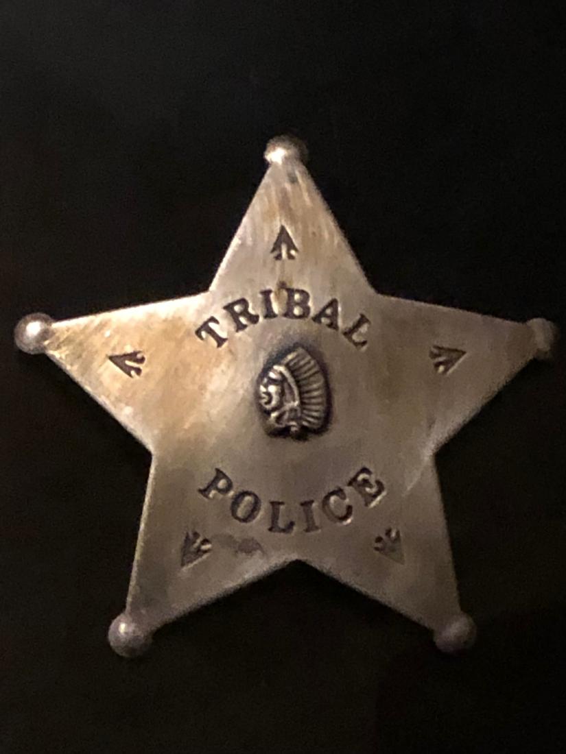 RARE ANTIQUE NATIVE AMERICAN TRIBAL POLICE BADGE: RARE ANTIQUE NATIVE AMERICAN TRIBAL POLICE BADGE. IN EXCELLENT SHAPE AND OVERALL CONDITION WITH A BEAUTIFUL OVERALL PATINA. A GREAT FIND AND AN EXCELLENT ADDITION TO YOUR COLLECTION.