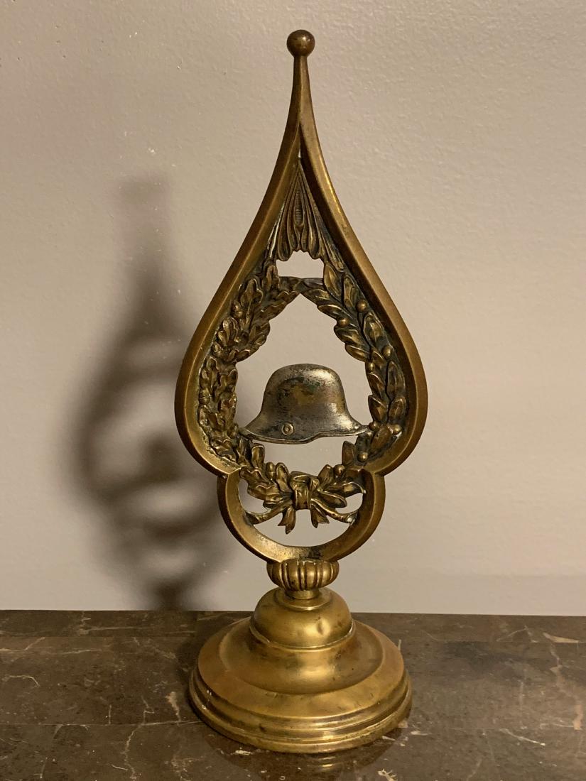 RARE WW1 GERMAN IMPERIAL PRUSSIAN FLAG POLE TOP: RARE WW1 GERMAN IMPERIAL PRUSSIAN FLAG POLE TOP. IN EXCELLENT OVERALL SHAPE AND CONDITION WITH A BEAUTIFUL OVERALL PATINA. WAS BROUGHT BACK BY A VET FROM GERMANY. COMES FROM A HUGE COLLECTION. THIS IS