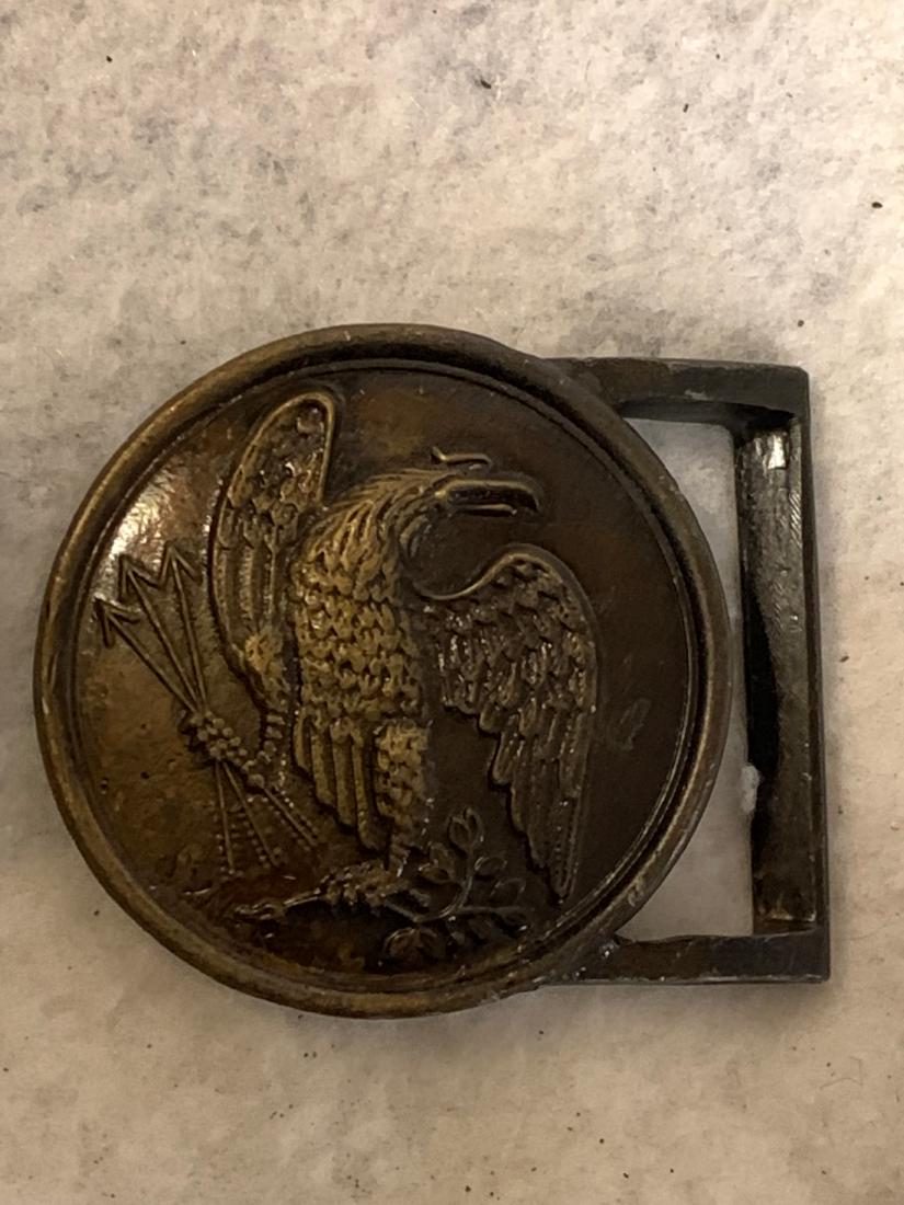 MODEL 1838 CIVIL WAR BELT PLATE: MODEL 1838 CIVIL WAR BELT PLATE. IN EXCELLENT SHAPE AND OVERALL CONDITION WITH A BEAUTIFUL OVERALL PATINA. PLEASE VIEW ALL DETIALED PICTURES. WE BELIEVE THIS TO BE A MODEL 1838 - PLEASE DO YOUR RESEAR