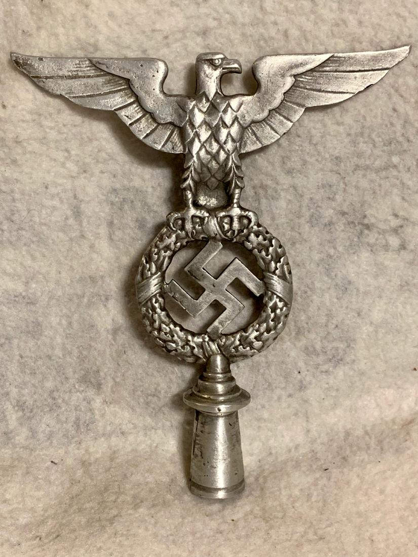 RARE WW2 GERMAN NAZI FLAG POST W/ MAKER MARK: RARE WW2 GERMAN NAZI FLAG POST W/ MAKER MARK. IN EXCELLENT OVERALL SHAPE AND CONDITION WITH A BEAUTIFUL OVERALL PATINA. A RARE ADDITION TO YOUR BELOVED COLLECTION.