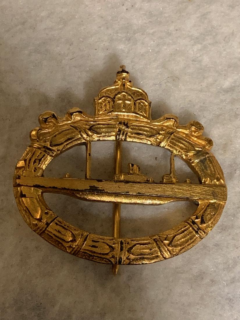 WW1 GERMAN PRUSSIAN U-BOAT PIN MEDAL: WW1 GERMAN PRUSSIAN U-BOAT PIN MEDAL. IN GOOD OVERALL SHAPE AND CONDITION. PLEASE VIEW PICTURES.