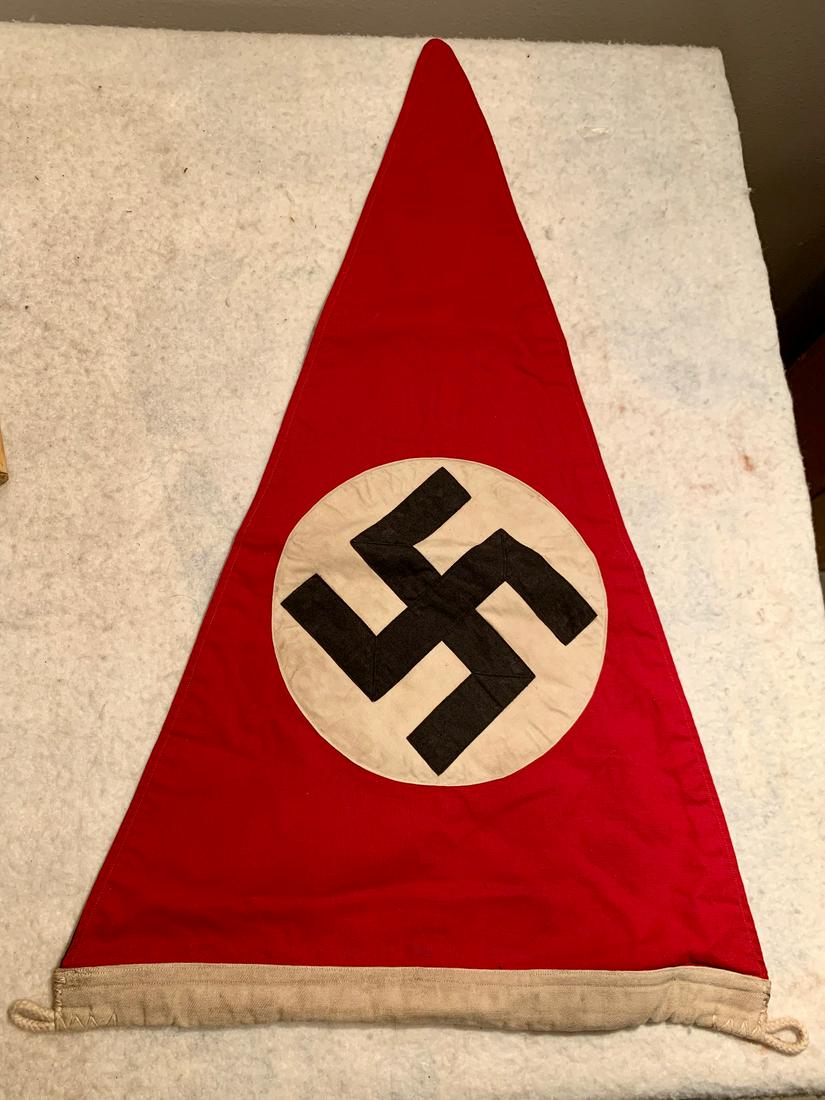 RARE WW2 GERMAN NAZI DOUBLE SIDED PENNANT W/ MAKER: RARE WW2 GERMAN NAZI DOUBLE SIDED PENNANT W/ MAKER MARKS. IN EXCELLENT SHAPE AND OVERALL CONDITION. THIS IS A RARE FIND. GUARANTEED 100% AUTHENTIC. HAS MAKER MARKS - FAHNEN RICHTER. THIS IS A FULL SIZ