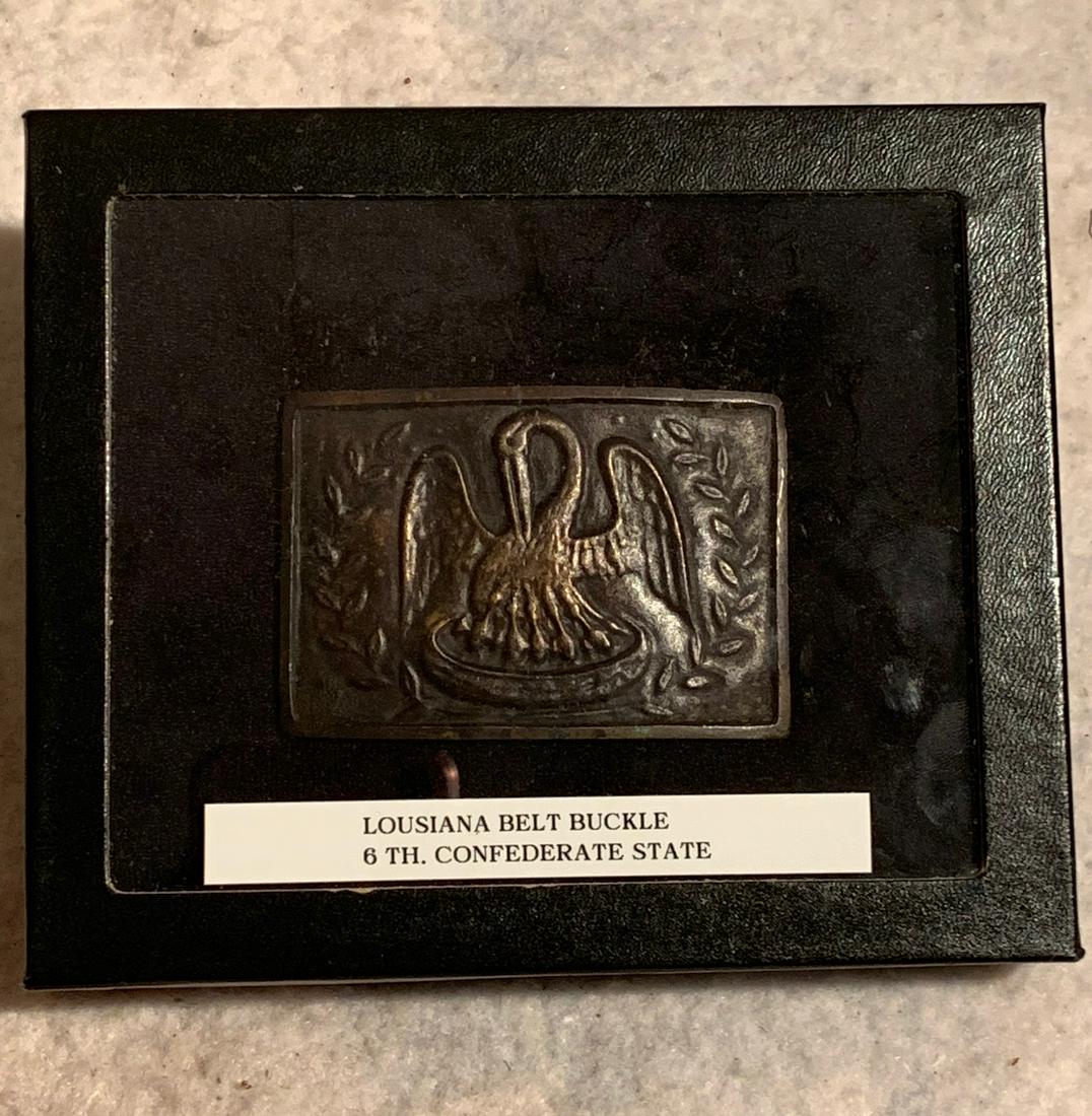 RARE CIVIL WAR CONFEDERATE LOUISIANA OFFICERS BELT: RARE CIVIL WAR CONFEDERATE LOUISIANA OFFICERS BELT BUCKLE. THIS IS IN EXCELLENT SHAPE AND OVERALL CONDITION WITH A NICE OVERALL PATINA. APPEARS TO BE WELL WORN AND USED IN BATTLE. RETAINS MOST OF ITS 