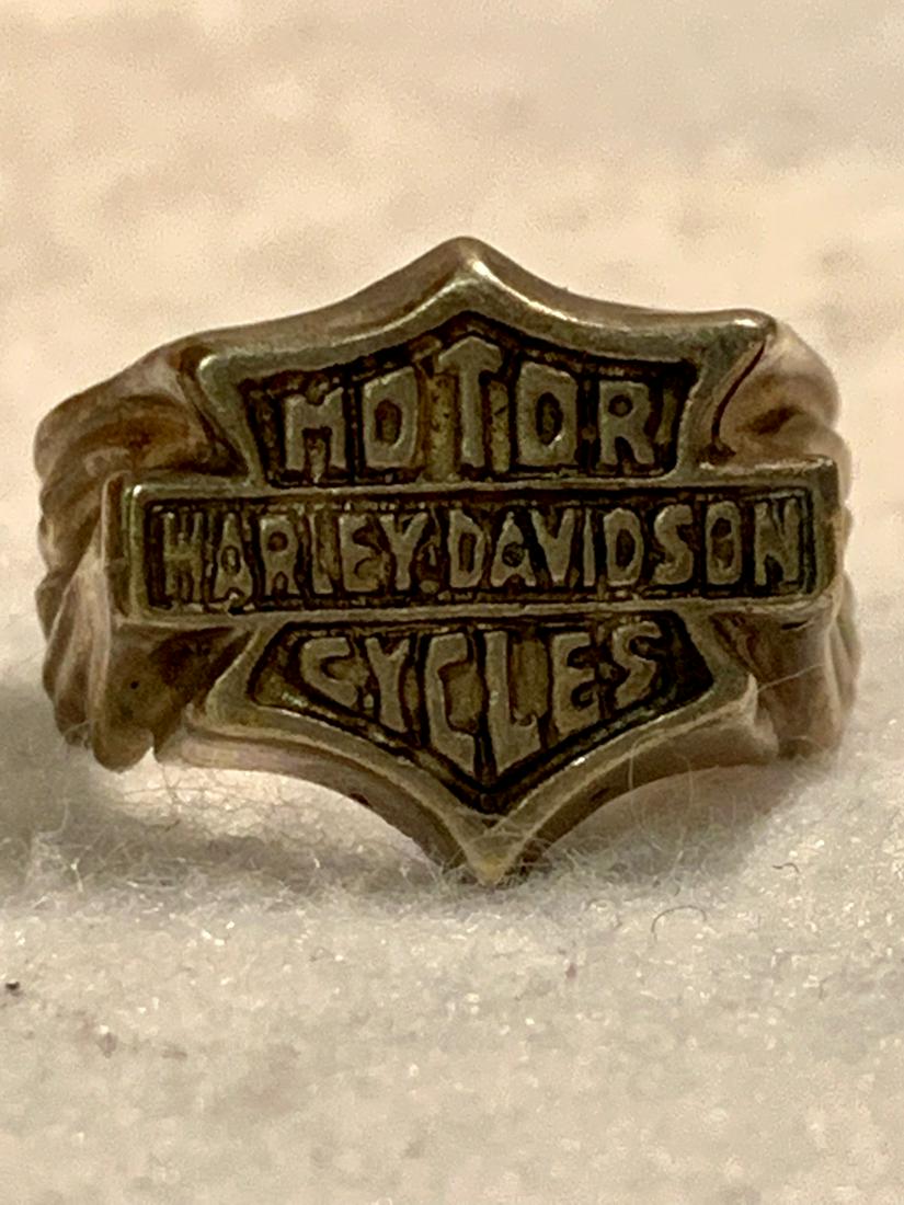 WW2 ERA GERMAN HARLEY DAVIDSON STERLING RING: WW2 ERA GERMAN HARLEY DAVIDSON STERLING RING. IN EXCELLENT SHAPE AND OVERALL CONDITION. HAS A GREAT OVERALL PATINA. MARKED 925 FOR STERLING SILVER. RING IS A SIZE 9.5.. A GREAT FIND AND AN EXCELLENT A