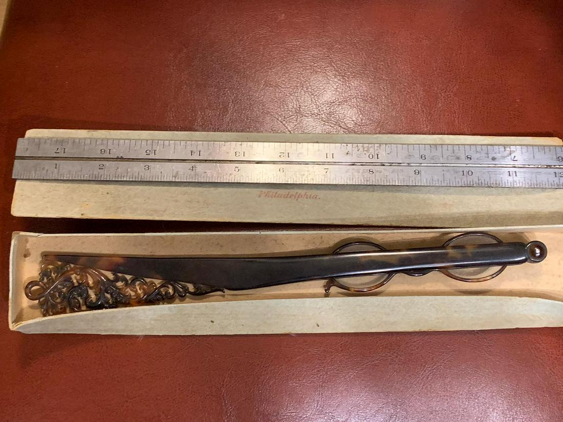 ANTIQUE J.E. CALDWELL & CO. OPERA GLASSES IN ORIG. BOX: ANTIQUE J.E. CALDWELL & CO. OPERA GLASSES IN ORIG. BOX. IN EXCELLENT SHAPE AND OVERALL CONDITION. THESE ARE A VERY RARE FIND AND HIGLY COLLECTIBLE. A GREAT FIND AND AN EXCELLENT ADDITION TO YOUR COLLE