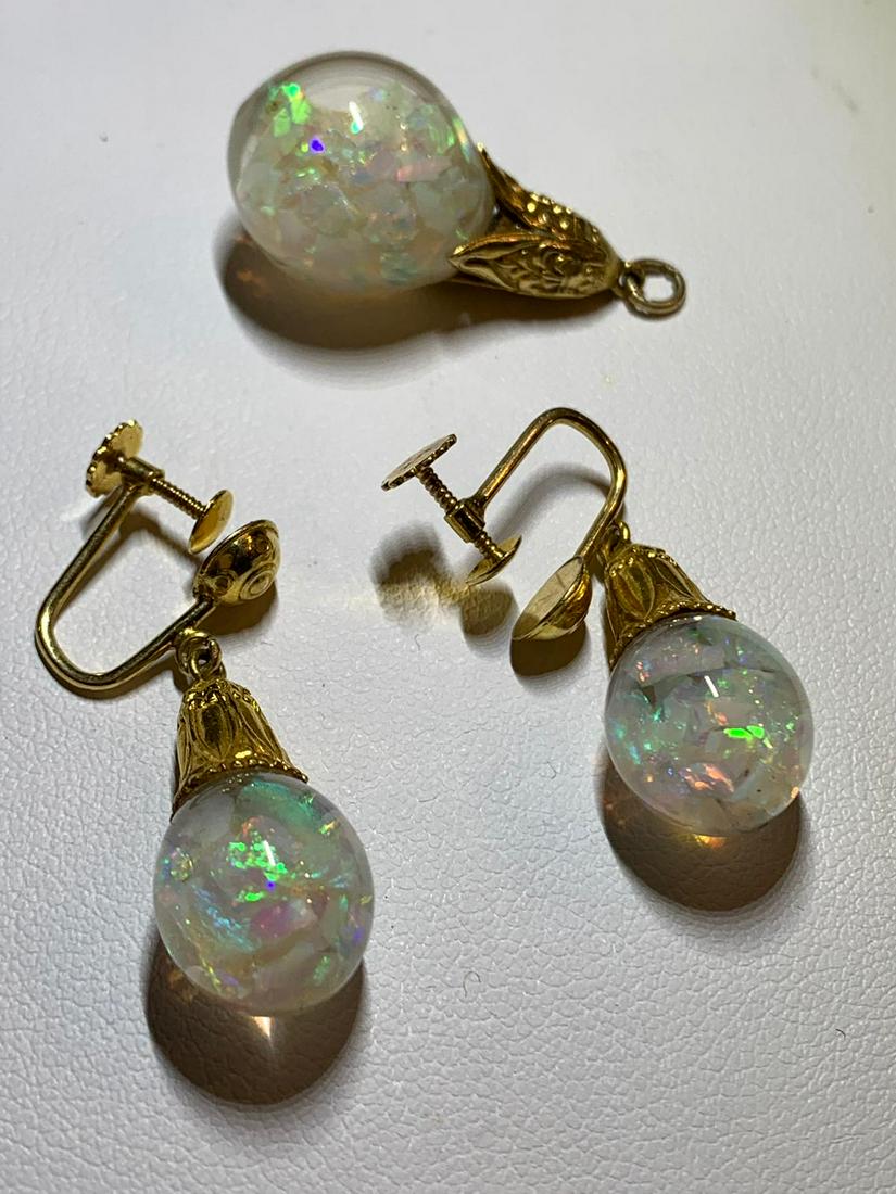 14K GOLD OPAL EARRINGS & PENDANT SET (1 of 3)