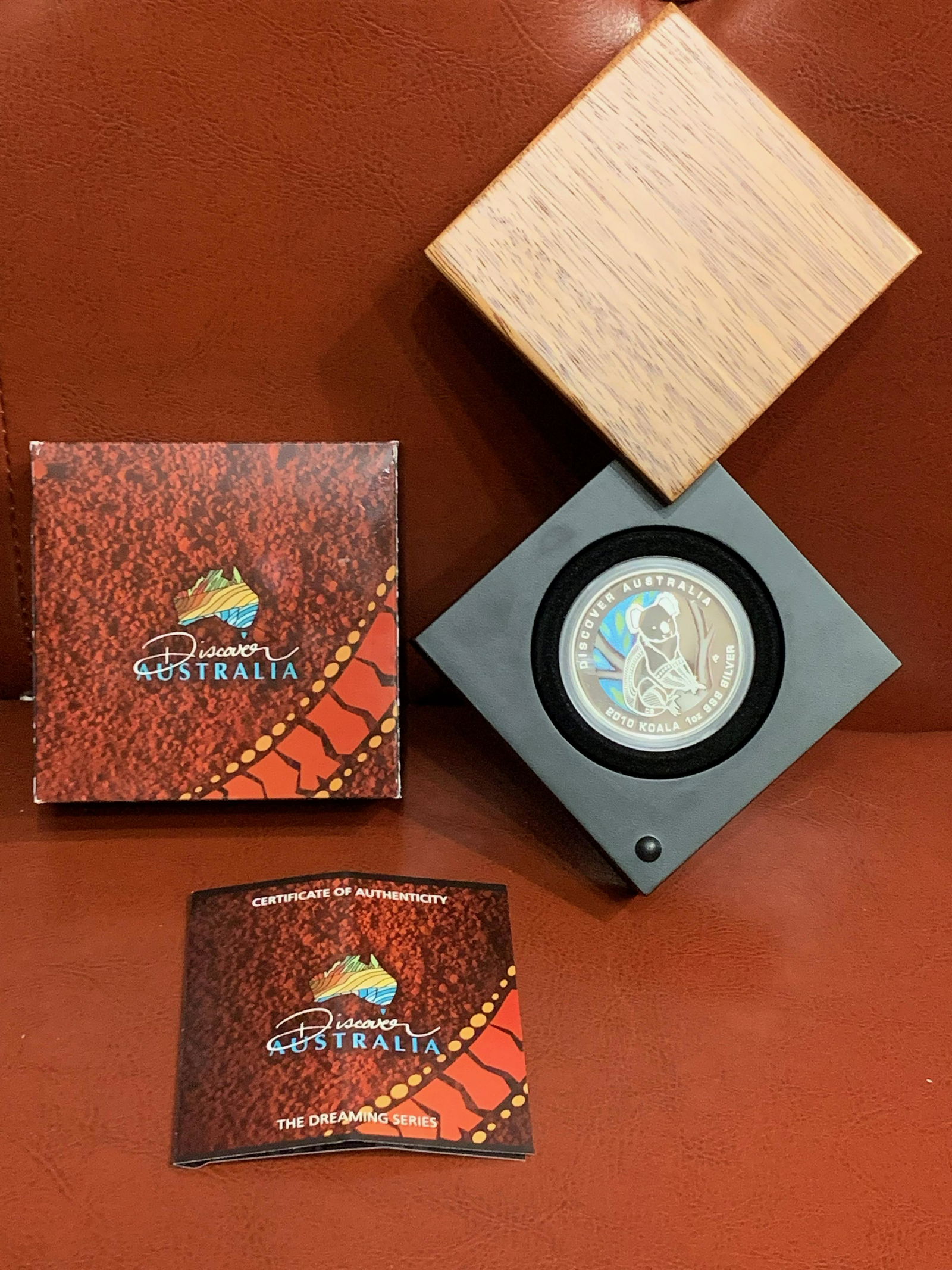 2010 DISCOVER AUSTRALIA 1 OZ SILVER DOLLAR COIN KOALA (1 of 3)