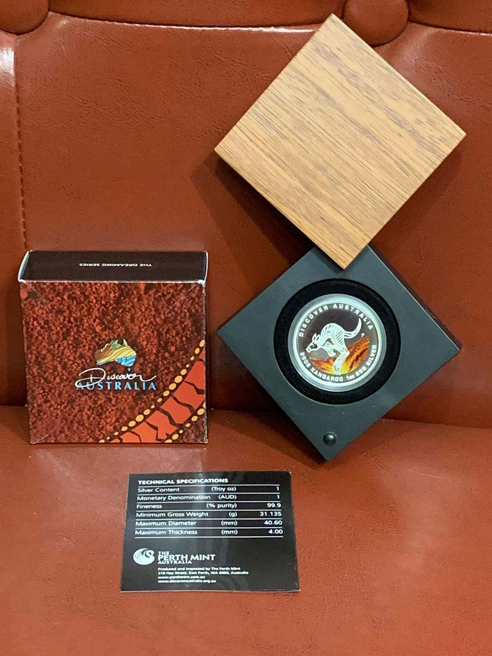 2008 KANGAROO AUSTRALIAN 1 OZ SILVER DOLLAR ROUND (1 of 3)