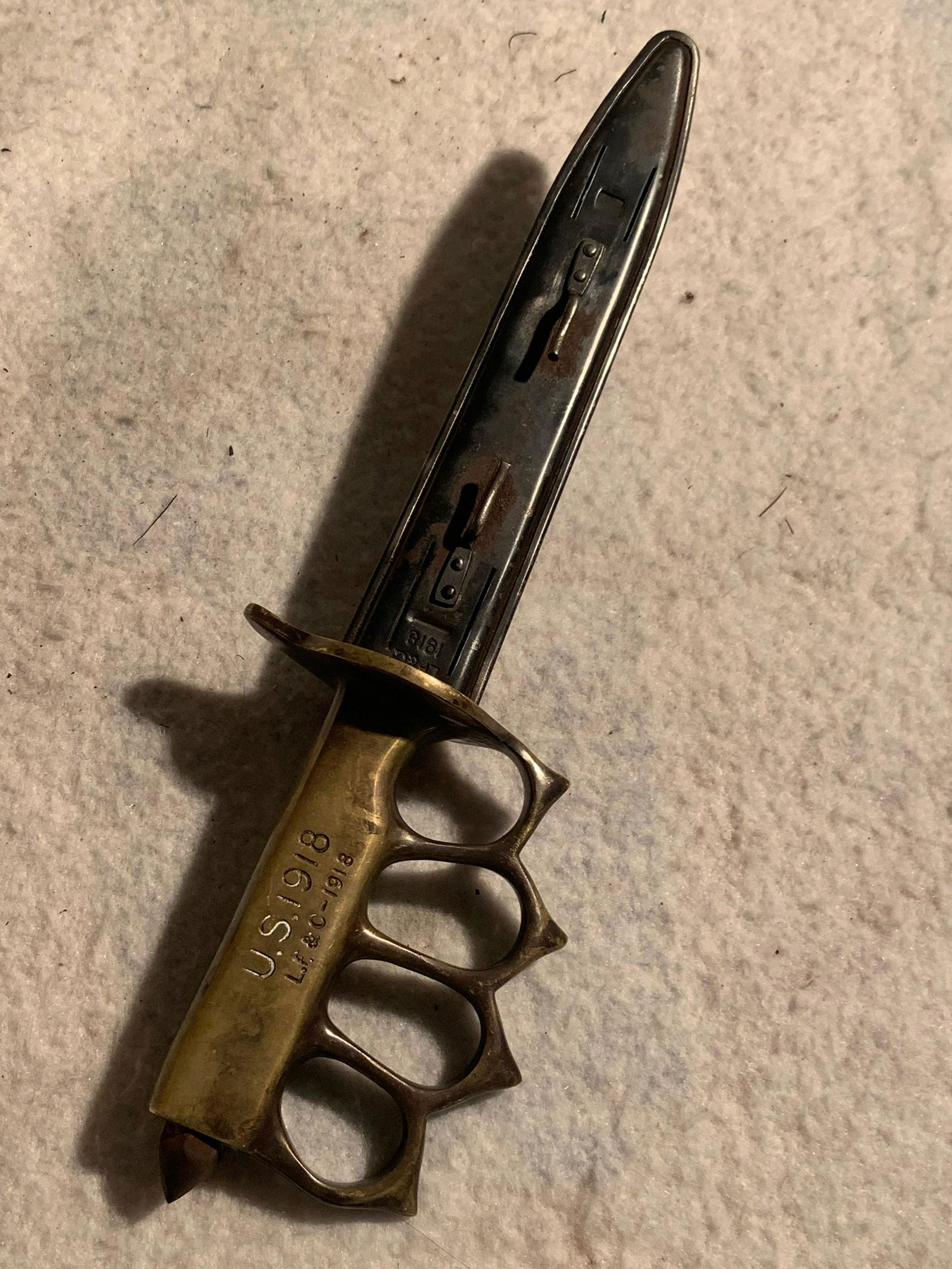 WW1 U.S. LF&C 1918 KNUCKLE TRENCH KNIFE W/ SHEATH Sep 08, 2019 Rare