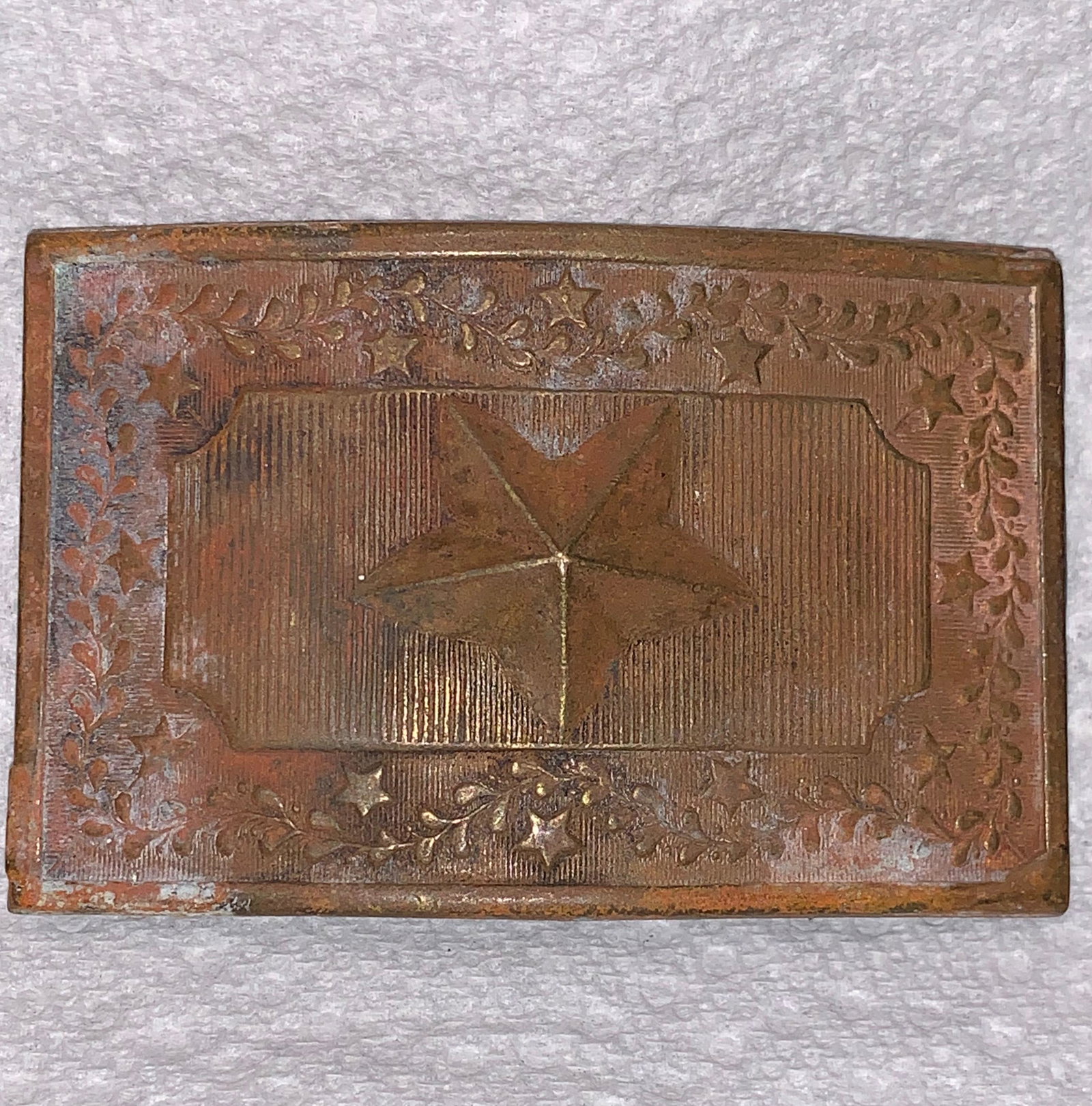 CIVIL WAR ERA TEXAS BELT BUCKLE W/ MAKER MARKS: CIVIL WAR ERA TEXAS BELT BUCKLE W/ MAKER MARKS. THIS BELT BUCKLE IS A VERY UNUSUAL FIND. HAS FORT WORTH TEX ENGRAVED ON THE BACK WITH THE MAKER MARKS - VIEW ALL DETIALED PICTURES. A GREAT FIND AND AN 