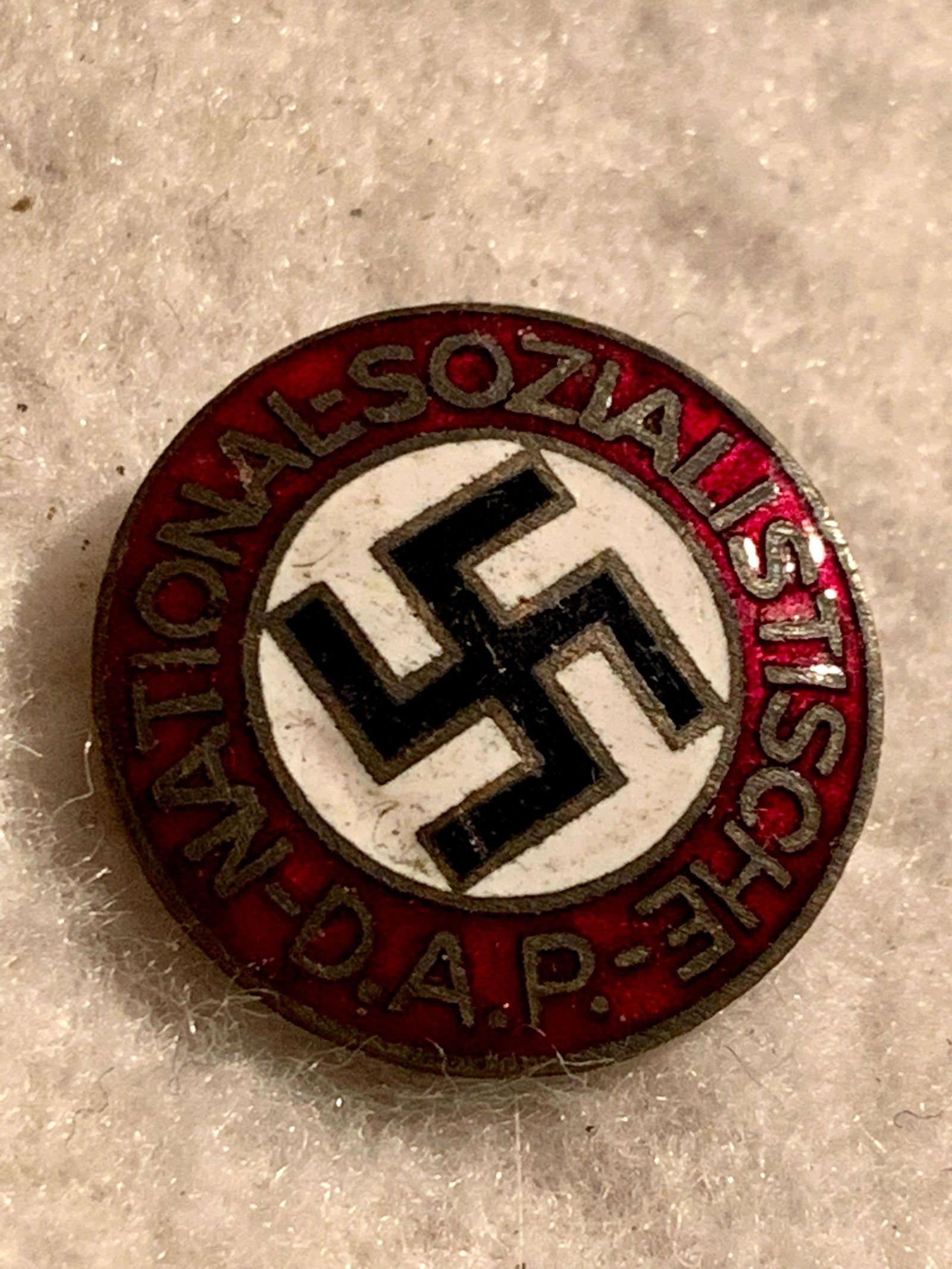 WW2 GERMAN DAP NATIONAL SOZIALISTISCHE PIN: WW2 GERMAN DAP NATIONAL SOZIALISTISCHE PIN. IN MINT CONDITION. PLEASE VIEW ALL DETIALED PICTURES. A GREAT FIND AND EXCELLENT ADDITION TO YOUR COLLECTION.
