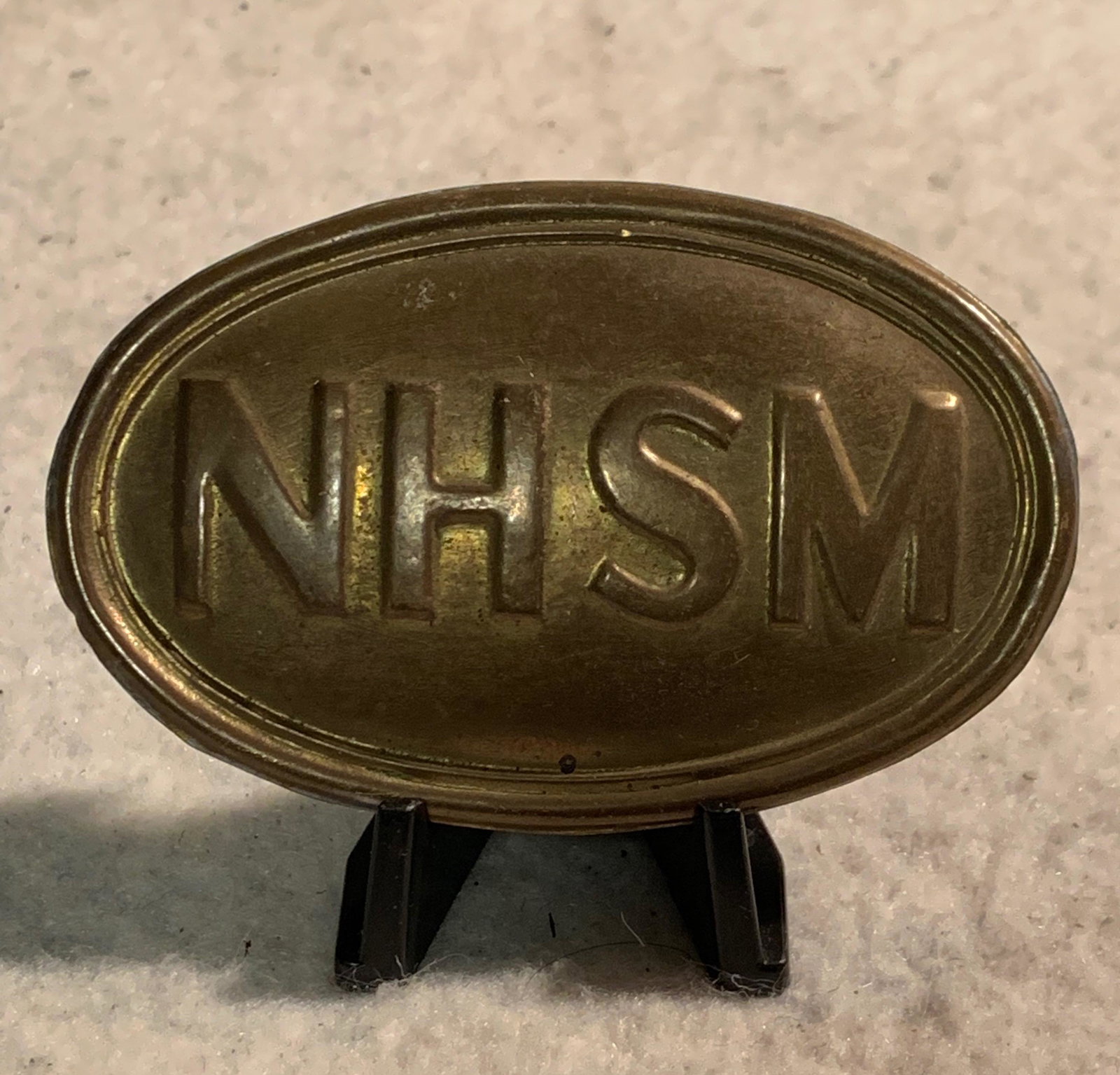 CIVIL WAR NHSM NEW HAMPSHIRE STATE BOX PLATE: CIVIL WAR NHSM NEW HAMPSHIRE STATE MILITIA BOX PLATE. IN EXCELLENT SHAPE AND OVERALL CONDITION WITH A BEAUTIFUL OVERALL PATINA. A GREAT FIND AND AN EXCELLENT ADDITION TO YOUR COLLECTION.