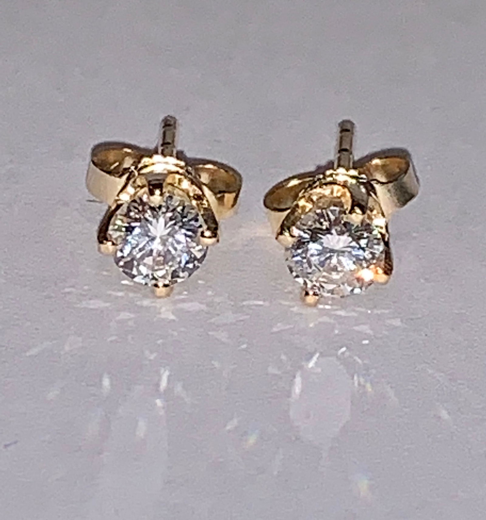 14K GOLD 1.0 TCW DIAMONDS STUDS EARRINGS (1 of 3)