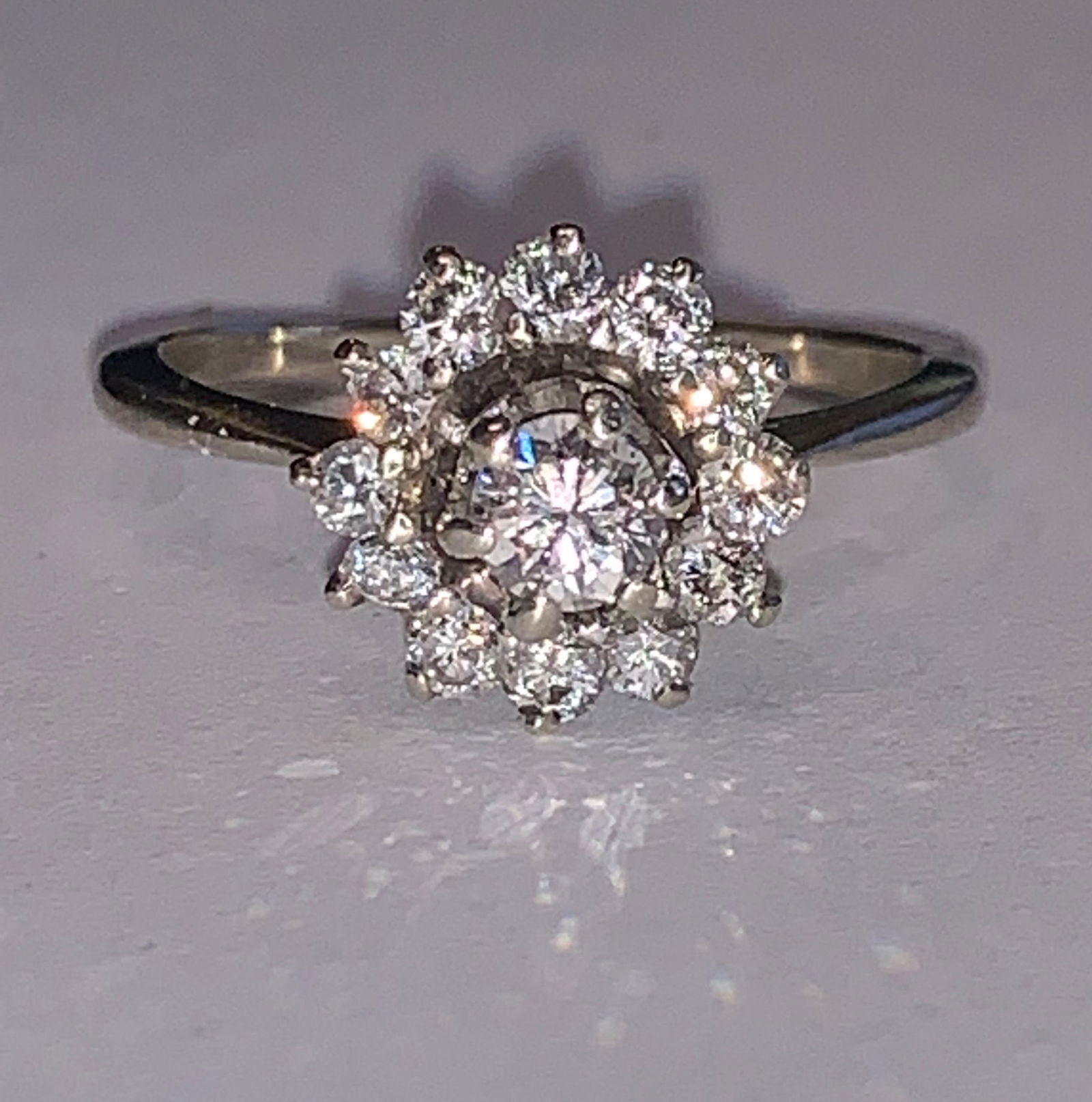 14K GOLD 0.75 TCW SI, G DIAMONDS ENGAGEMENT RING (1 of 3)