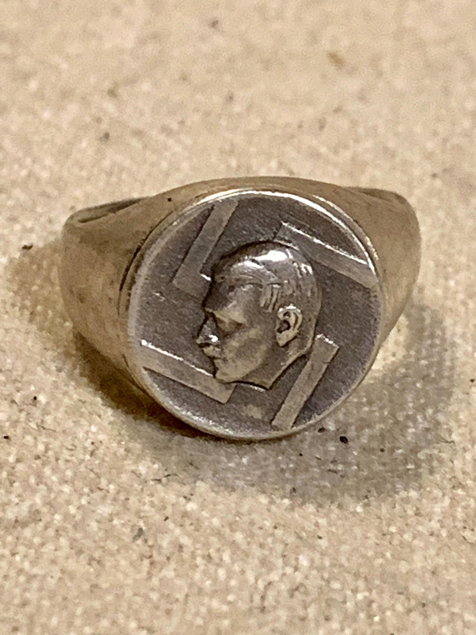 RARE WW2 GERMAN ADOLF HITLER 800 SILVER RING: RARE WW2 GERMAN ADOLF HITLER 800 SILVER RING. IN EXCELLENT OVERALL SHAPE AND CONDITION. 100% ORIGINAL AND AUTHENTIC. HAS A BEAUTIFUL OVERALL PATINA. RETAINS MOST OF ITS ORIGINAL CONDITION. A GREAT FIN
