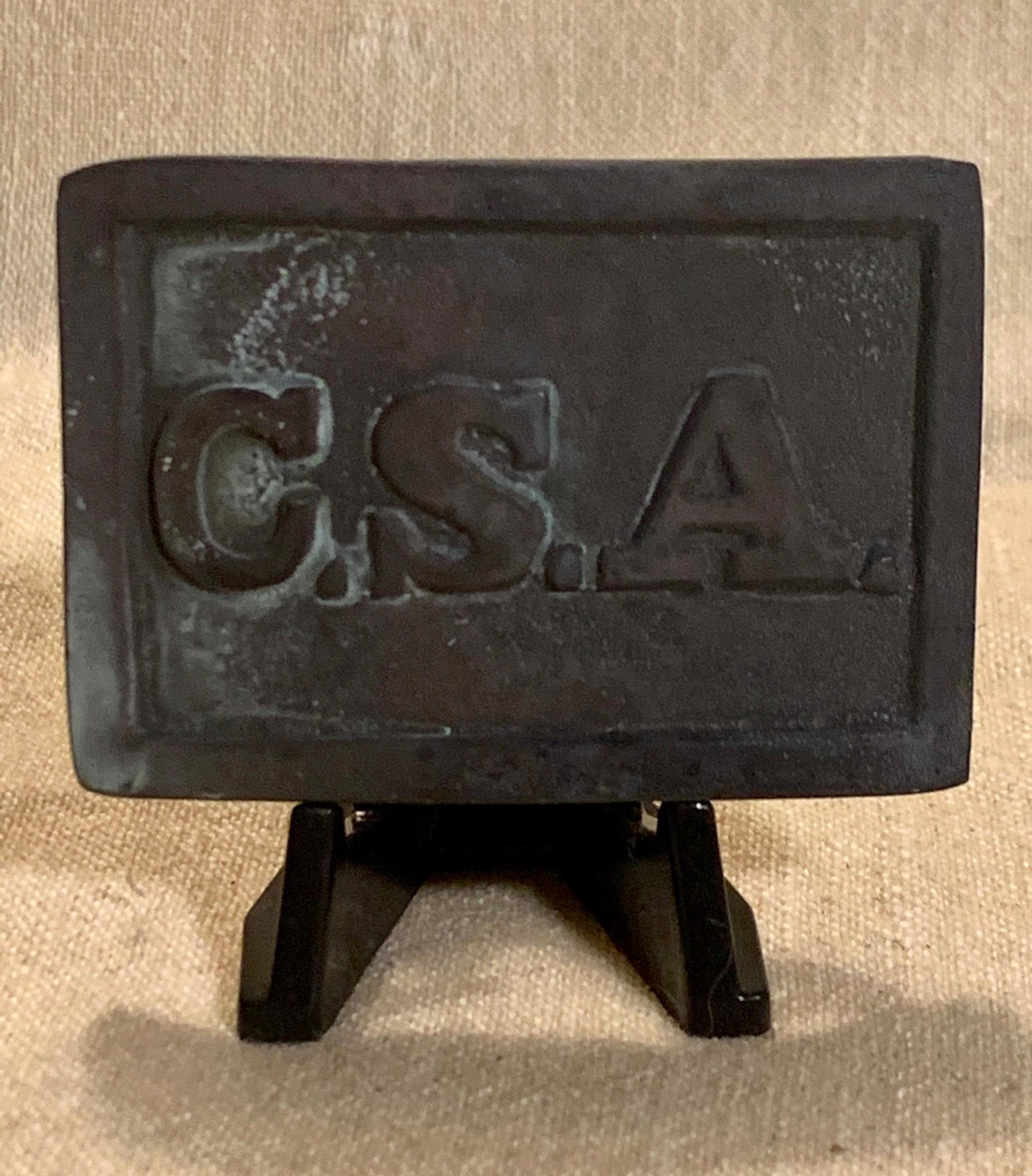ANTIQUE CIVIL WAR C.S.A CONFEDERATE BELT BUCKLE: ANTIQUE CIVIL WAR C.S.A CONFEDERATE BELT BUCKLE. IN EXCELLENT SHAPE AND OVERALL CONDITION WITH A BEAUTIFUL OVERALL PATINA. PLEASE VIEW ALL DETAILED PICTURES. A GREAT FIND AND AN EXCELLENT ADDITION TO 