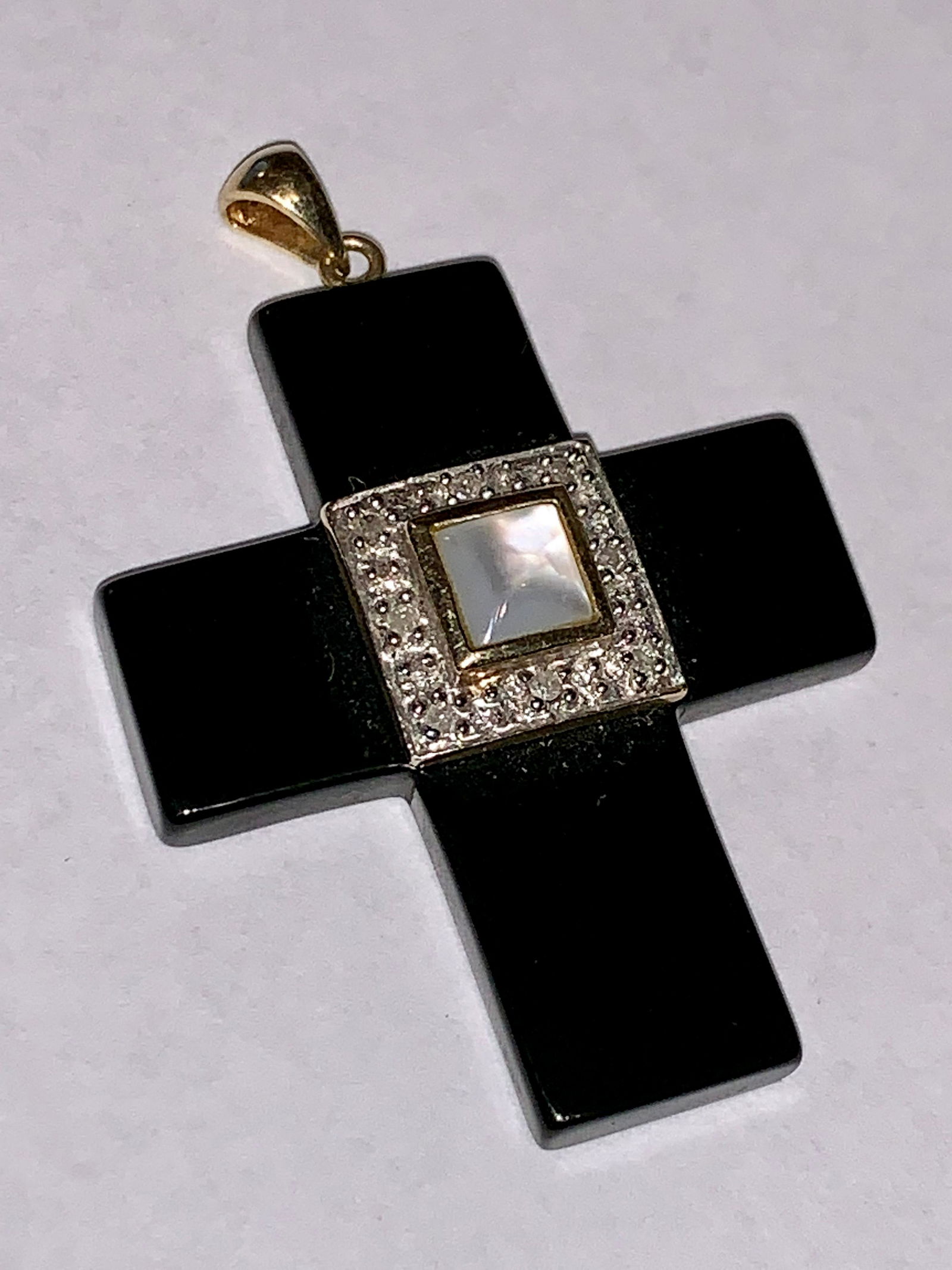 10K GOLD ONYX AND PEARL CROSS PENDANT (1 of 2)