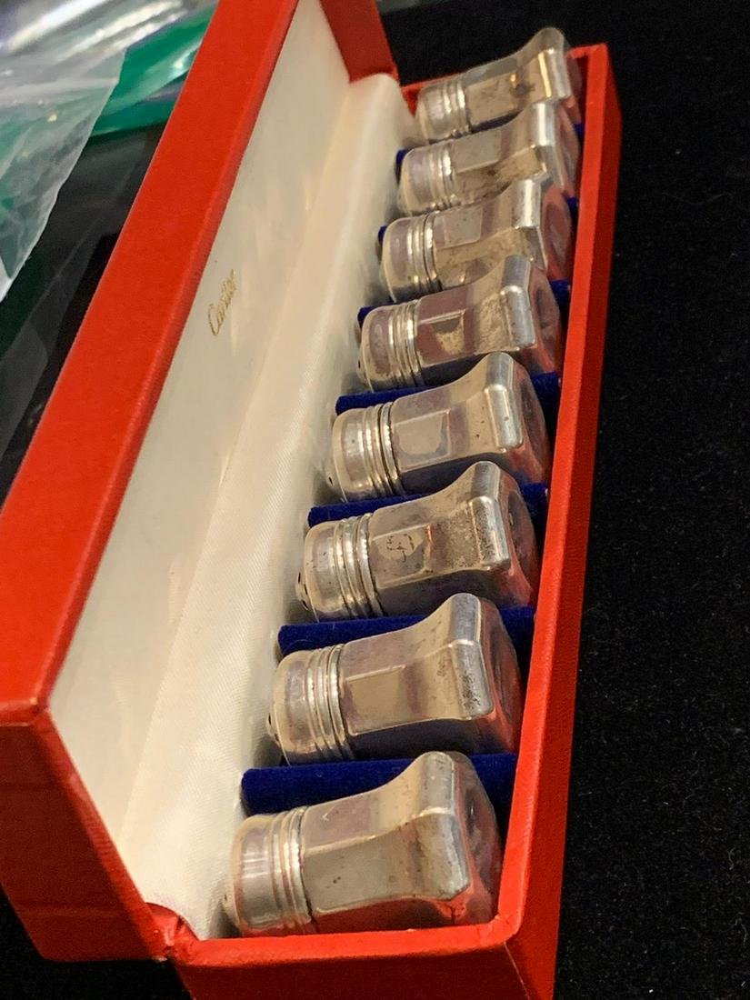SET OF 8 CARTIER STERLING PEPPER SHAKERS: SET OF 8 CARTIER STERLING PEPPER SHAKERS. IN EXCELLENT SHAPE AND OVERALL CONDITION. COMES WITH THE ORIGINAL CARTIER BOX. A GREAT SET
