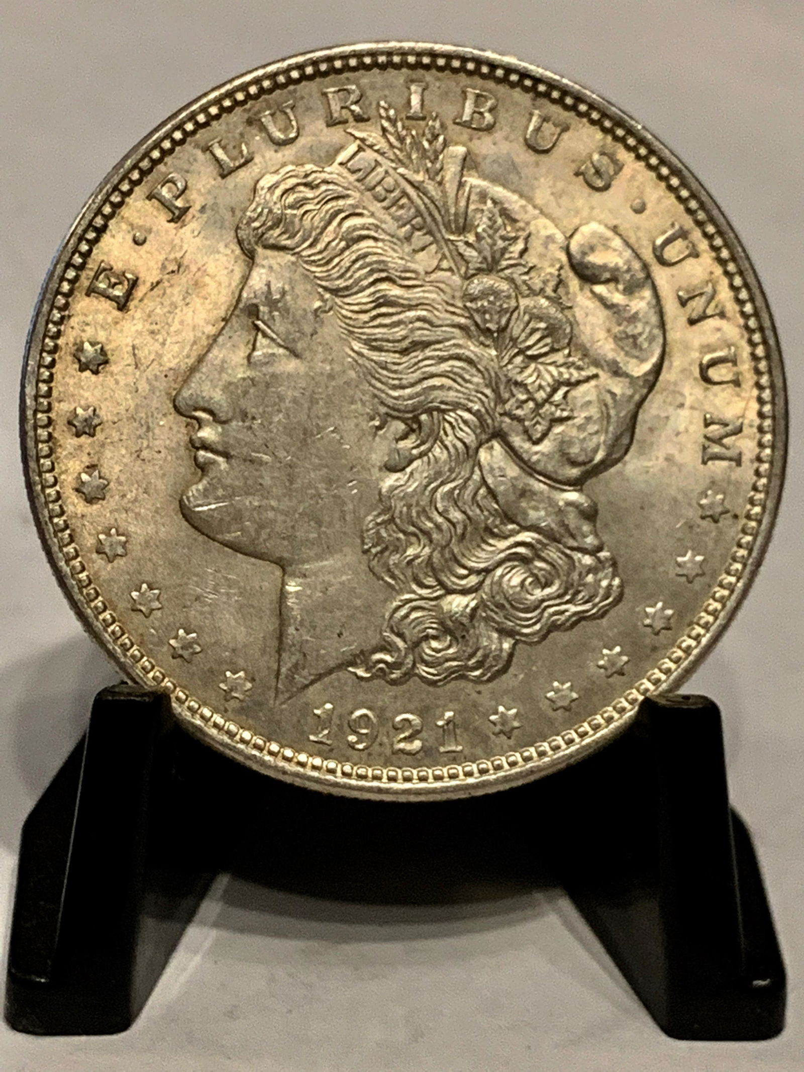 1921 1 OZ MORGAN SILVER DOLLAR (1 of 2)