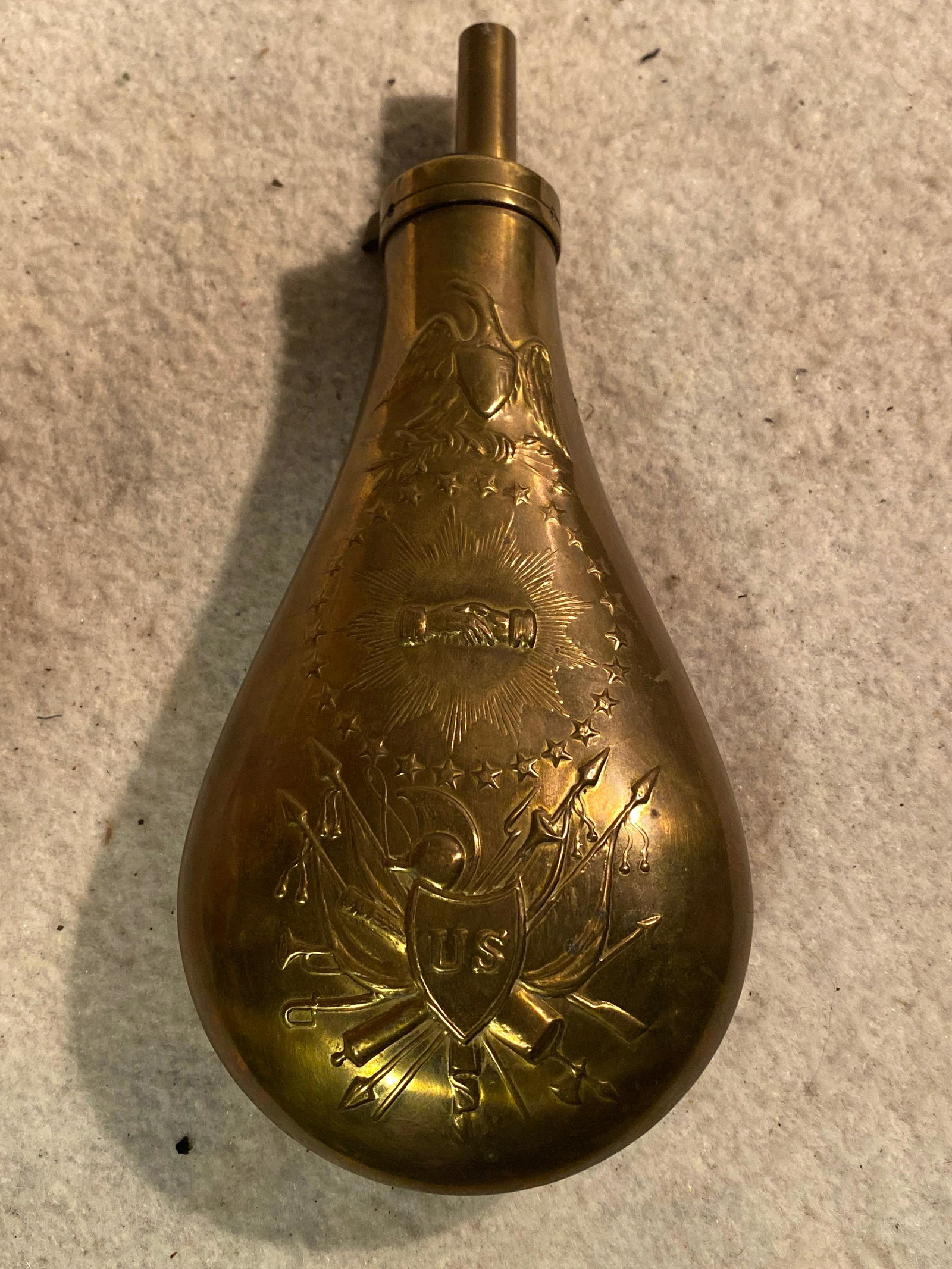CIVIL WAR PEACE FLASK: CIVIL WAR PEACE FLASK. IN EXCELLENT SHAPE AND OVERALL CONDITION. PLEASE VIEW ALL PICTURES. A GREAT ADDITION TO YOUR COLLECTION.