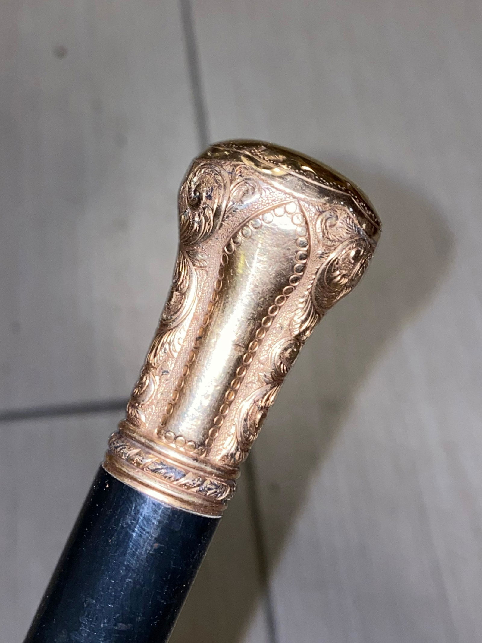 SCARCE CIVIL WAR OFFICERS CANE: SCARCE CIVIL WAR OFFICERS CANE. IN GOOD SHAPE AND OVERALL CONDITION. THE SWORD IS MADE OUT OF EBONY WOOD WITH A BEAUTIFUL DESIGNED PRESENTATION GRADE HANDLE. A GREAT FIND AND AN EXCELLENT ADDITION TO