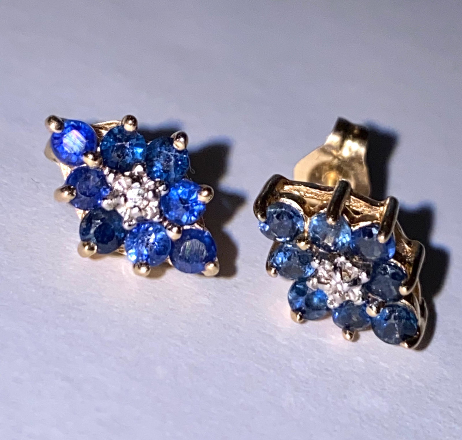14K GOLD 0.50 TCW DIAMOND & SAPPHIRES STUDS EARRINGS (1 of 2)