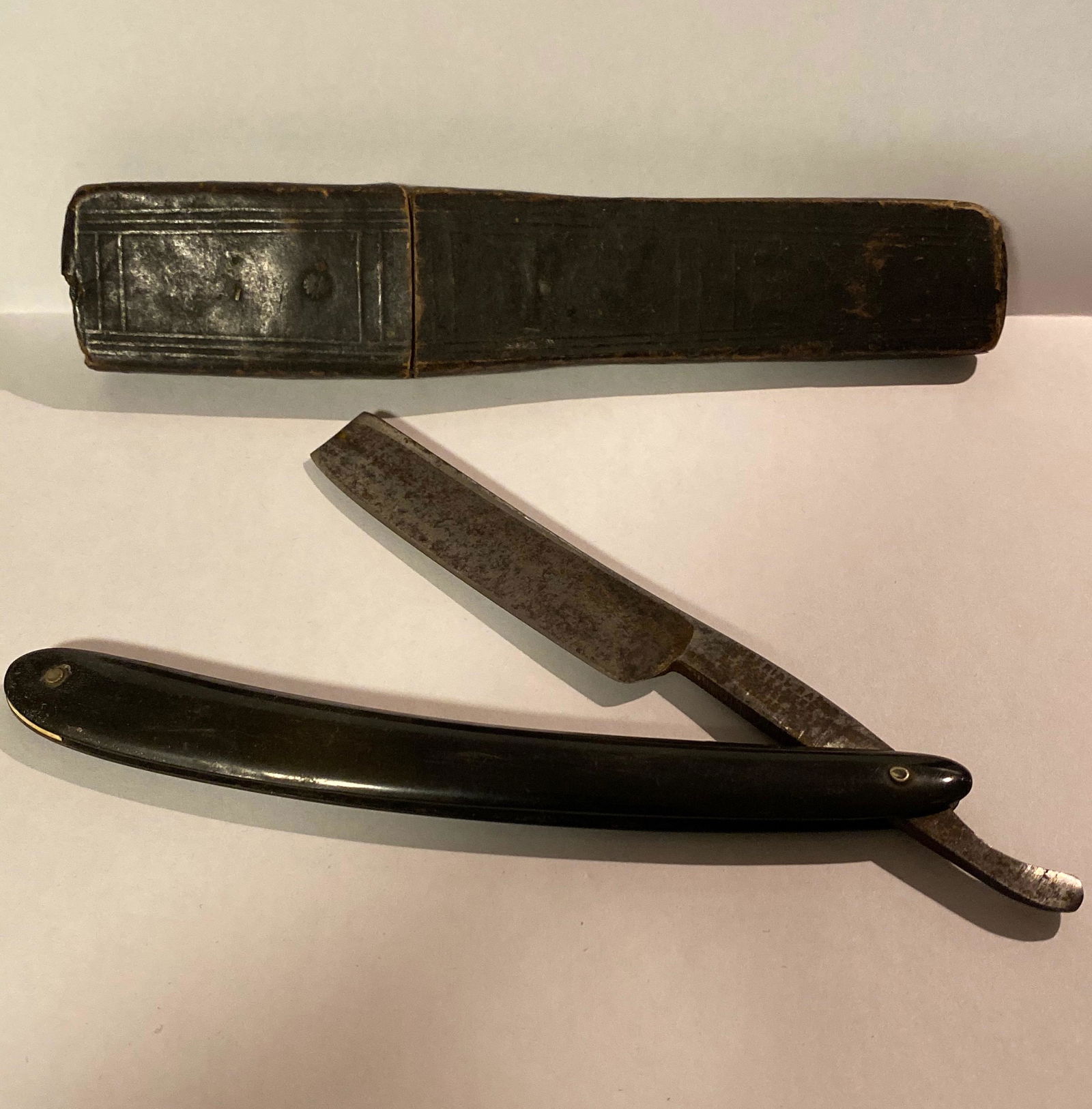 ANTIQUE IMPERIAL RAZOR - GERMANY W/CASE (1 of 3)