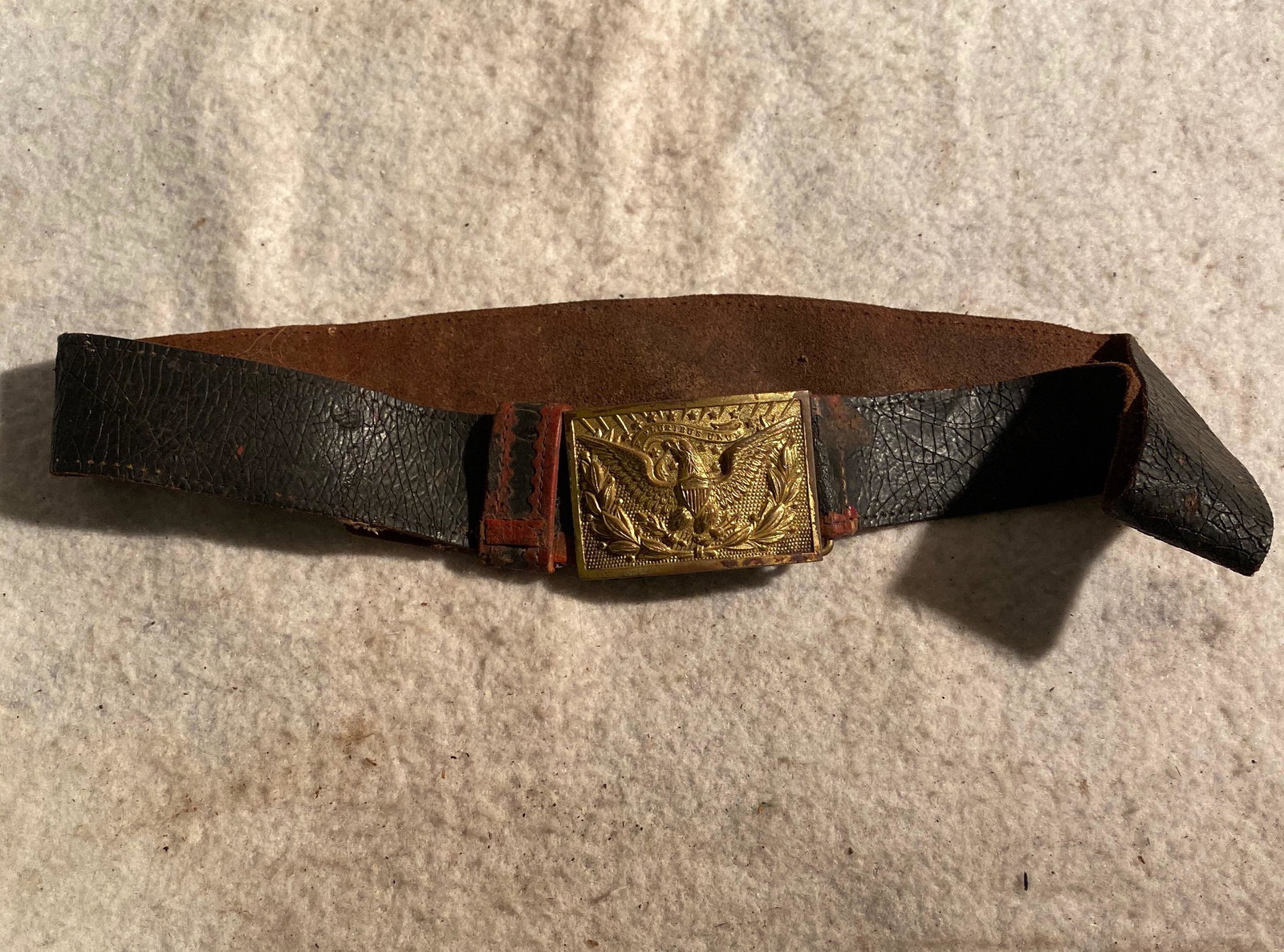 RARE CIVIL WAR OFFICERS BELT BUCKLE: RARE CIVIL WAR OFFICERS BELT BUCKLE. IN EXCELLENT SHAPE AND OVERALL CONDITION. THIS BELT BUCKLE SHOWS A TON OF USAGE AND HISTORY - VIEW PICTURES. A GREAT FIND AND AN EXCELLENT ADDITION TO YOUR COLLECT