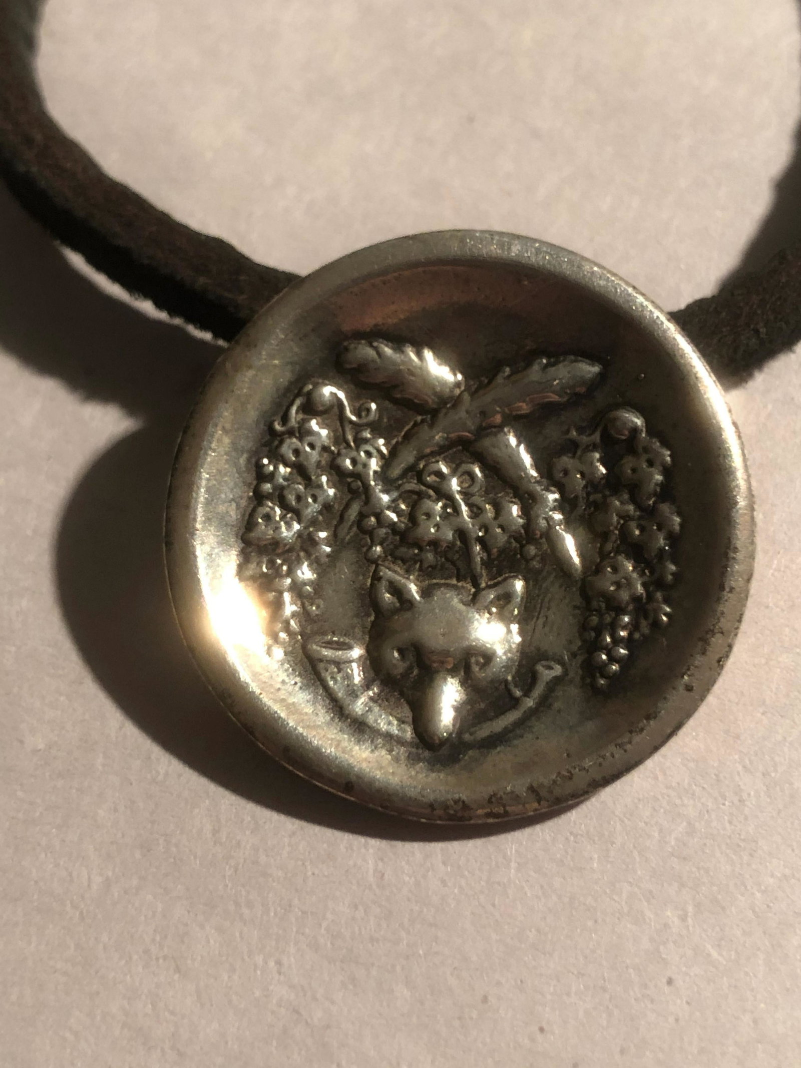 DESIGNER STERLING SILVER LADIES NECKLACE: DESIGNER STERLING SILVER LADIES NECKLACE. BEAUTIFUL FOX HEAD DESIGN. A GREAT ADDITION TO YOUR COLLECTION.