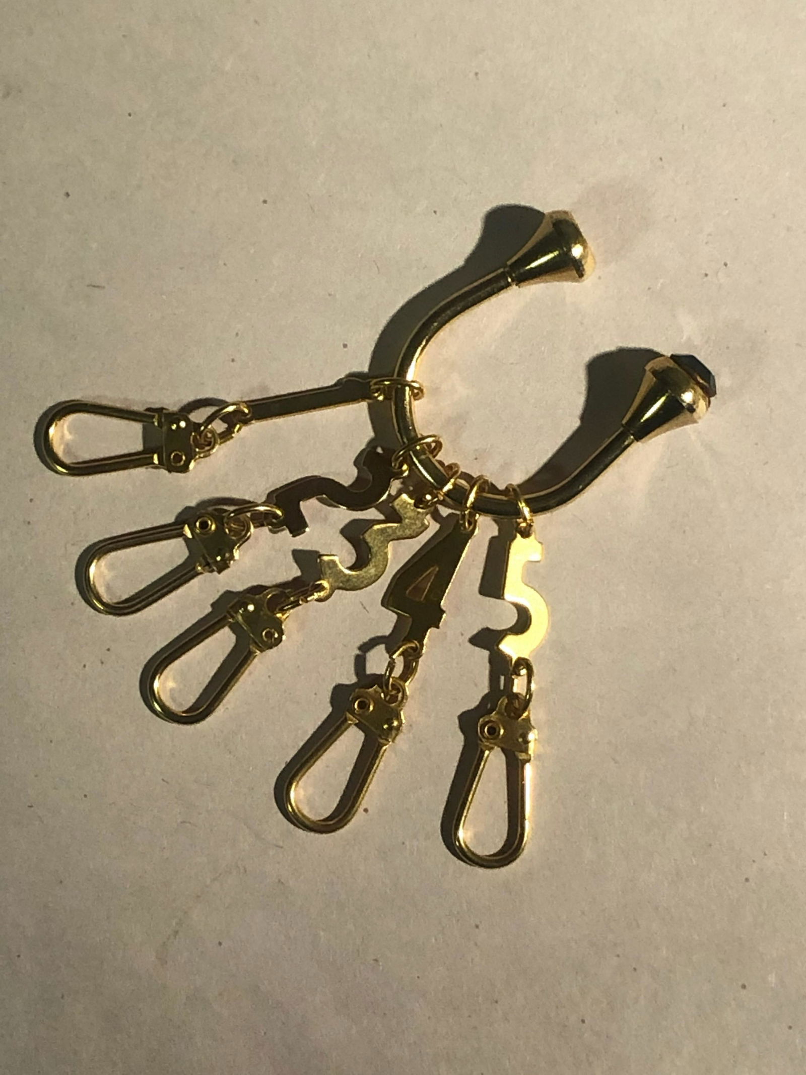 VINTAGE EQUISTRIAN KEYCHAIN: VINTAGE EQUISTRIAN KEYCHAIN