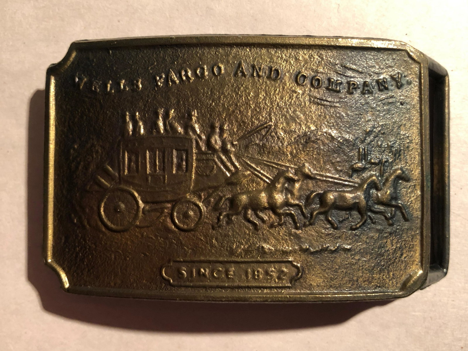 WELLS FARGO AND CO. VINTAGE BELT BUCKLE: WELLS FARGO AND CO. VINTAGE BELT BUCKLE. A GREAT ADDITION TO YOUR COLLECTION.