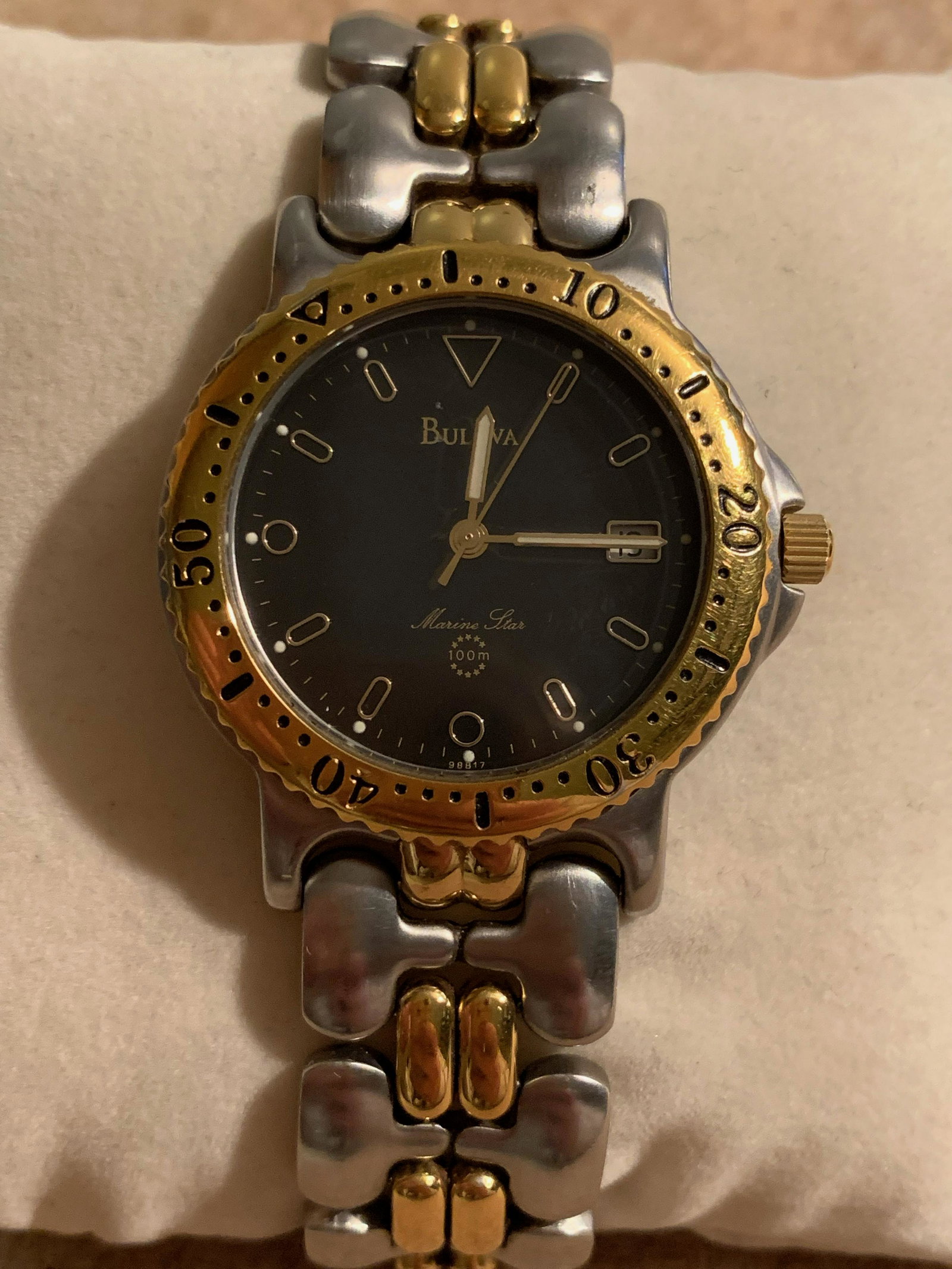 RARE BULOVA MARINE STAR MENS WRISTWATCH: RARE BULOVA MARINE STAR MENS WRISTWATCH. A GREAT WATCH TO ADD TO YOUR COLLECTION.