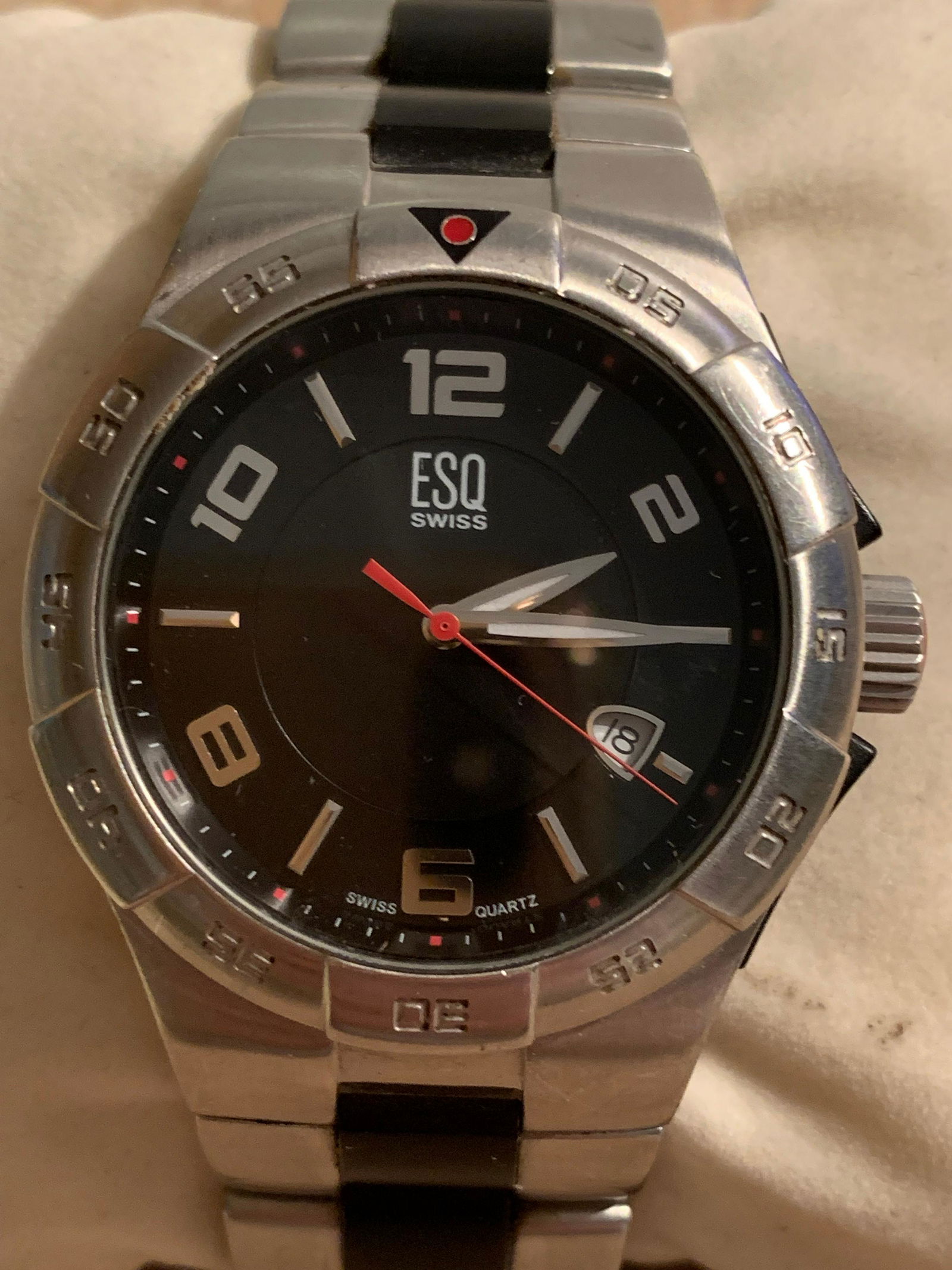 ESQ MOVADO MENS WRISTWATCH: ESQ MOVADO MENS WRISTWATCH. A GREAT ADDITION TO YOUR COLLECTION. MIGHT NEED A NEW BATTERY.