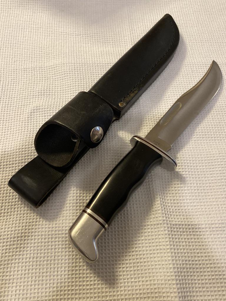 BUCK 119 SPECIAL FIXED BLADE HUNTING KNIFE: BUCK 119 SPECIAL FIXED BLADE HUNTING KNIFE. THIS IS A BEAUTIFUL KNIFE AND COMES WITH THE ORIGINAL BUCK SHEATH. A GREAT ADDITION TO YOUR COLLECTION!