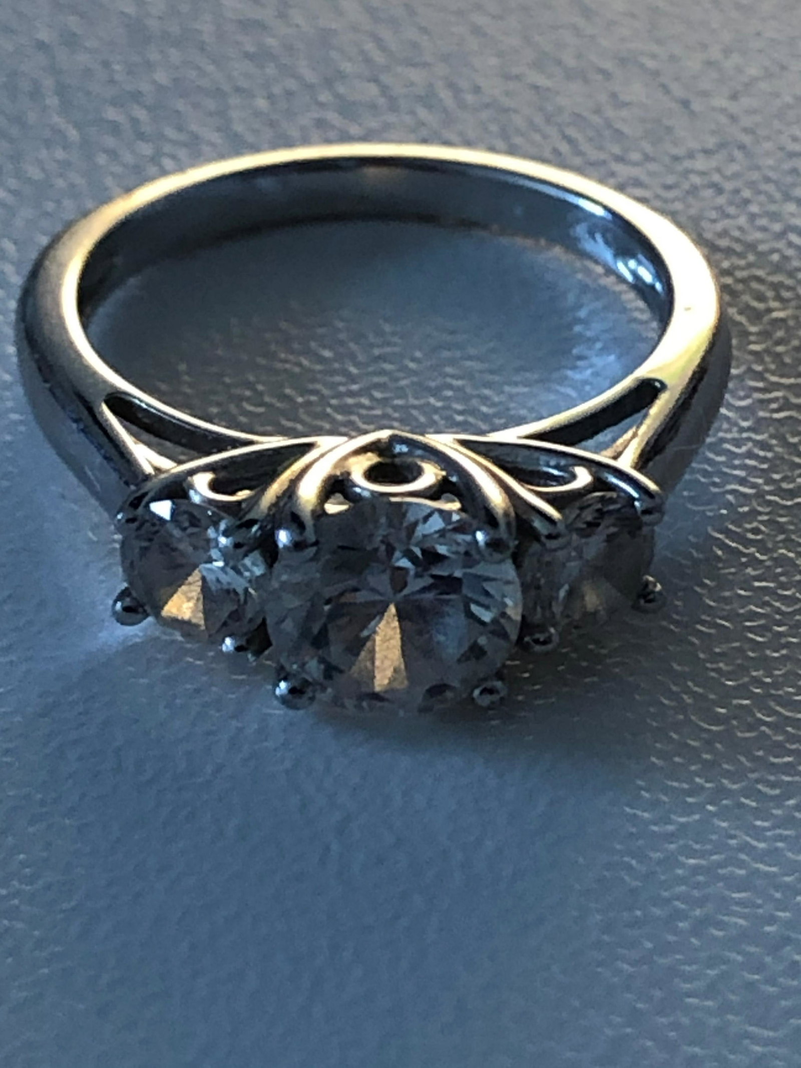 DESIGNER LADIES STERLING SILVER WEDDING RING: DESIGNER LADIES STERLING SILVER WEDDING RING