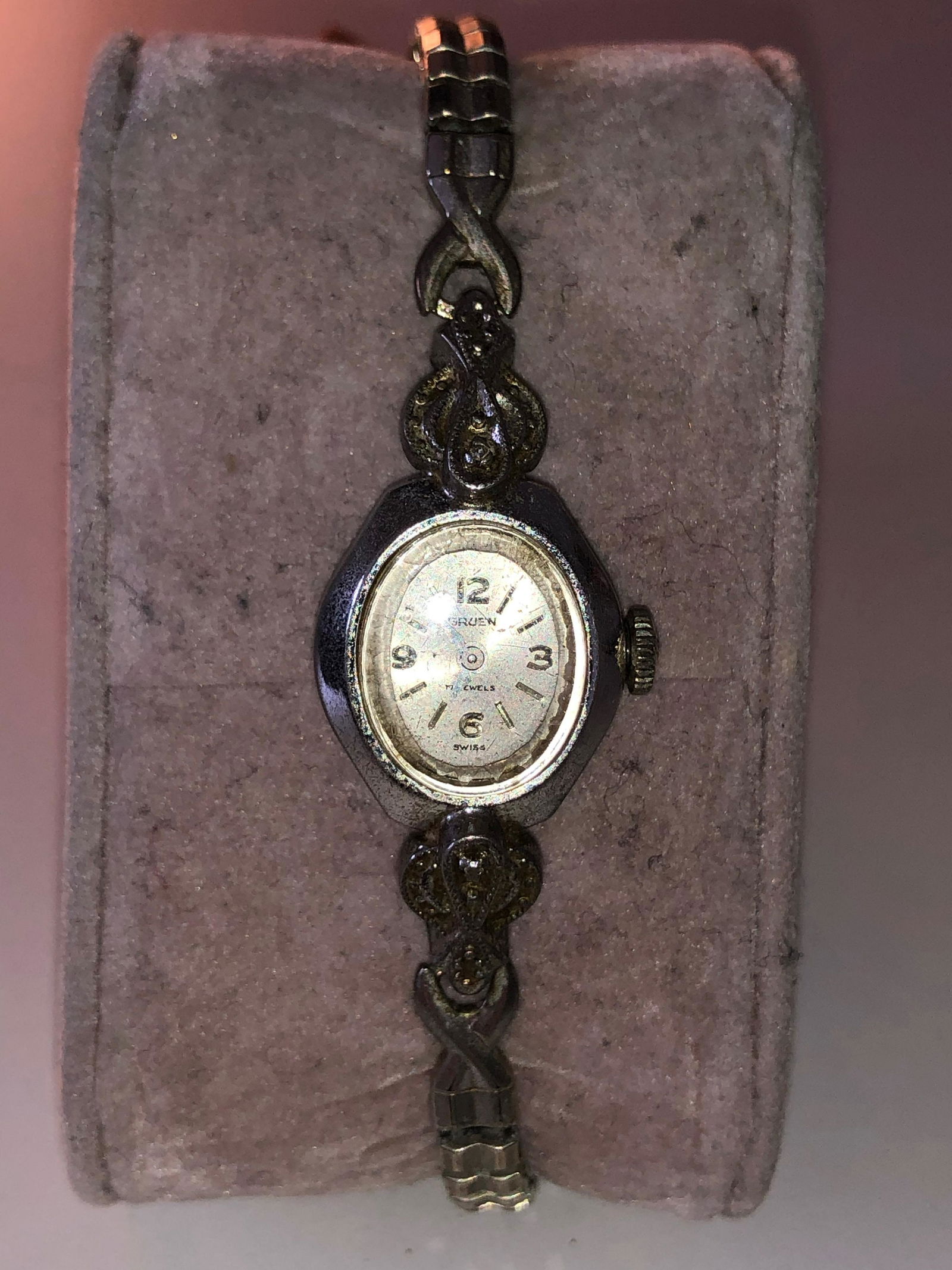 ANTIQUE GRUEN LADIES WATCH: ANTIQUE GRUEN LADIES WATCH