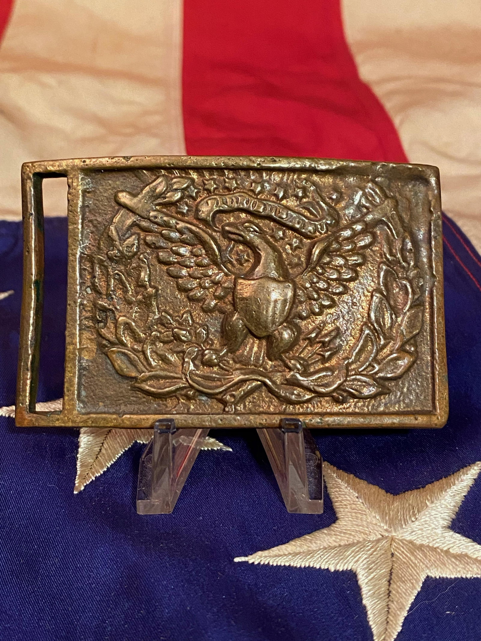CIVIL WAR 1851 PATTERN REGULATION BELT PLATE: CIVIL WAR 1851 PATTERN REGULATION BELT PLATE. IN MINT OVERALL SHAPE AND CONDITION WITH A BEAUTIFUL OVERALL PATINA. THIS BELT BUCKLE IS BATTLE USED AND SHOWS A LOT OF HISTORY. PLEASE VIEW ALL DETAILED 