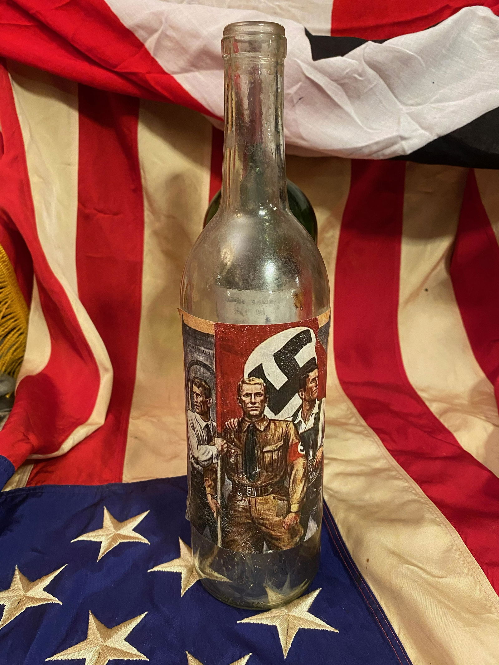 WW2 GERMAN NAZI PROPAGANDA WINE BOTTLE: WW2 GERMAN NAZI PROPAGANDA WINE BOTTLE. A VERY UNIQUE FIND. A GREAT ADDITION TO YOUR COLLECTION.