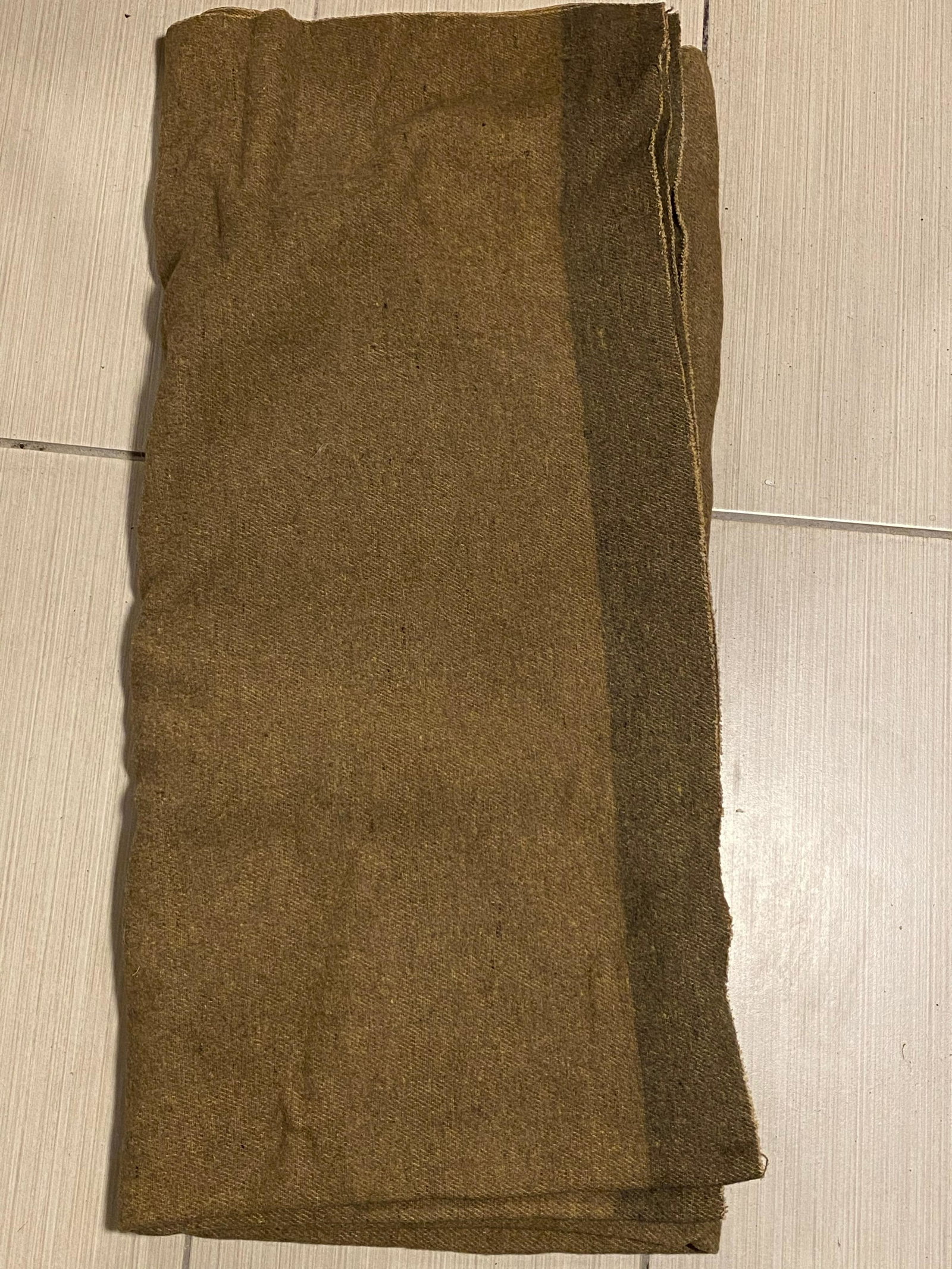 AUTH. CIVIL WAR CONFEDERATE BUTTERNUT BLANKET: AUTH. CIVIL WAR CONFEDERATE BUTTERNUT BLANKET. IN MINT OVERALL SHAPE AND CONDITION WITH A BEAUTIFUL OVERALL PATINA. COMES FROM A COLLECTION. THIS BLANKET IS COMPLETE. VERY WELL PRESERVED. A GREAT FIND