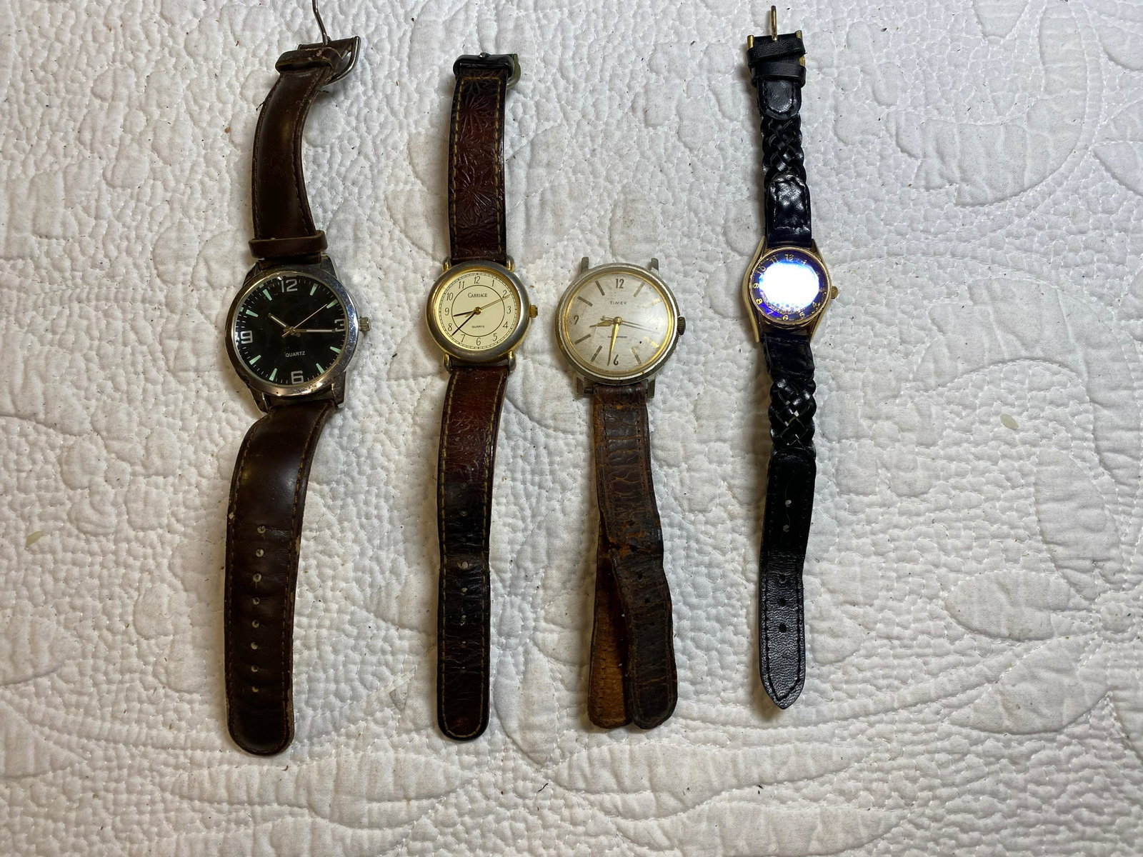 VINTAGE LOT OF (4) WRISTWATCHES: ANTIQUE LOT OF (4) WRISTWATCHES. NOT TESTED FOR ACCURACY. SOME MIGHT WORK, SOME MIGHT NOT.