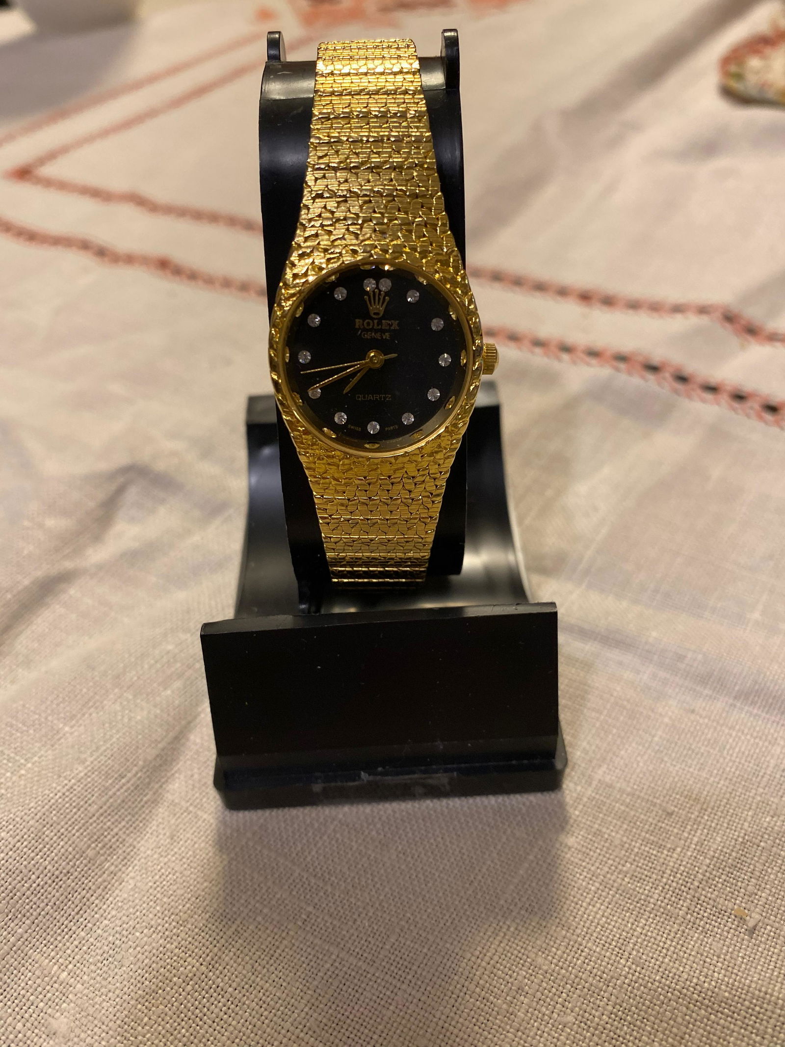 ROLEX LADIES GOLD GENEVE WATCH - UNAUTHENTICATED: ROLEX LADIES GOLD GENEVE WATCH - UNAUTHENTICATED. PLEASE VIEW PICTURES.