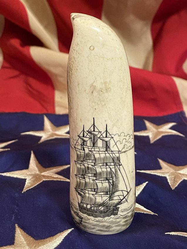 RARE CIVIL WAR ERA HAND-ETCHED SCRIMSHAW WHATE TOOTH: RARE CIVIL WAR ERA HAND-ETCHED SCRIMSHAW WHATE TOOTH. IN MINT OVERALL SHAPE AND CONDITION WITH A BEAUTIFUL OVERALL PATINA. BEAUTIFULLY HAND-ETCHED/ENGRAVED THROUGHOUT. PLEASE VIEW ALL DETAILED PICTURE