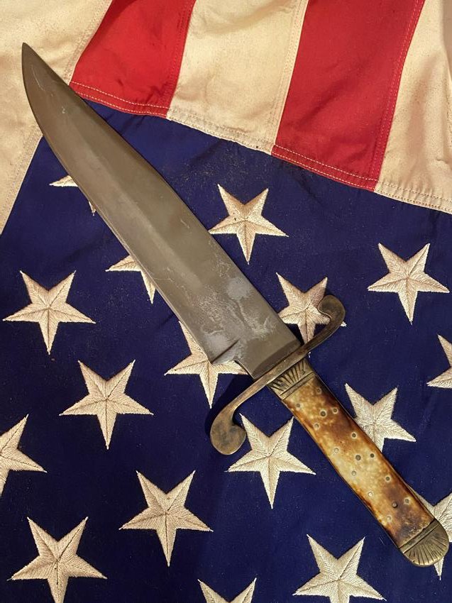 CONFEDERATE CIVIL WAR REBEL BONE HANDLE BOWIE KNIFE: CONFEDERATE CIVIL WAR REBEL BONE HANDLE BOWIE KNIFE. THIS IS A RARE FIND THAT IS IN GOOD OVERALL SHAPE AND CONDITION. THIS BOWIE KNIFE IS 15" IN LENGTH WITH A BEAUTIFUL OVERALL PATINA THROUGHOUT. THER