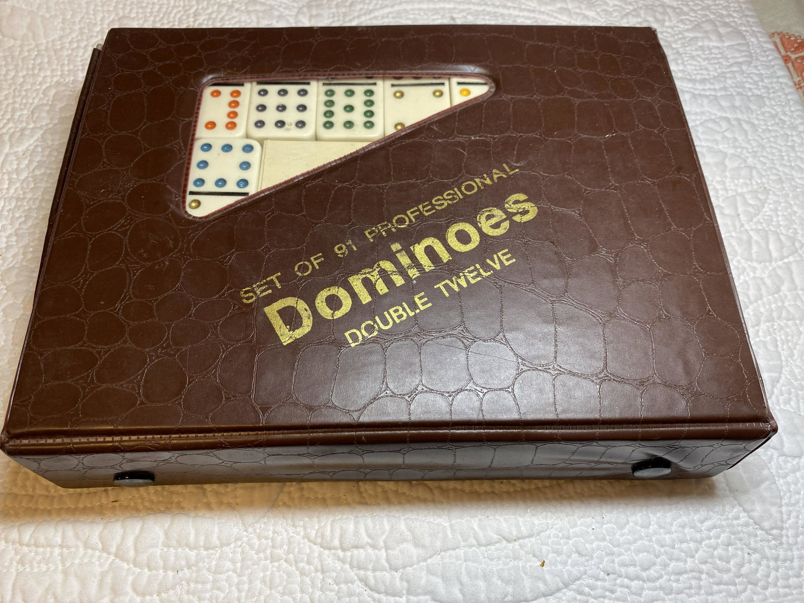 VINTAGE DOMINOES GAME PROFESSIONAL SET: VINTAGE DOMINOES GAME PROFESSIONAL SET