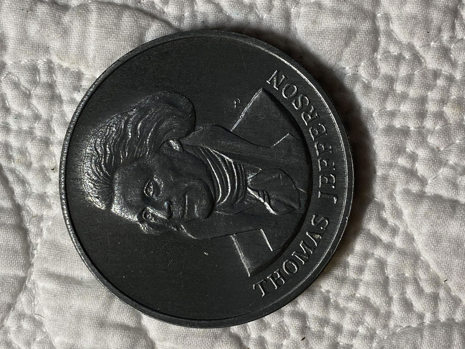 THOMAS JEFFERSON PORTRAIT GALLERY COIN: THOMAS JEFFERSON PORTRAIT GALLERY COIN