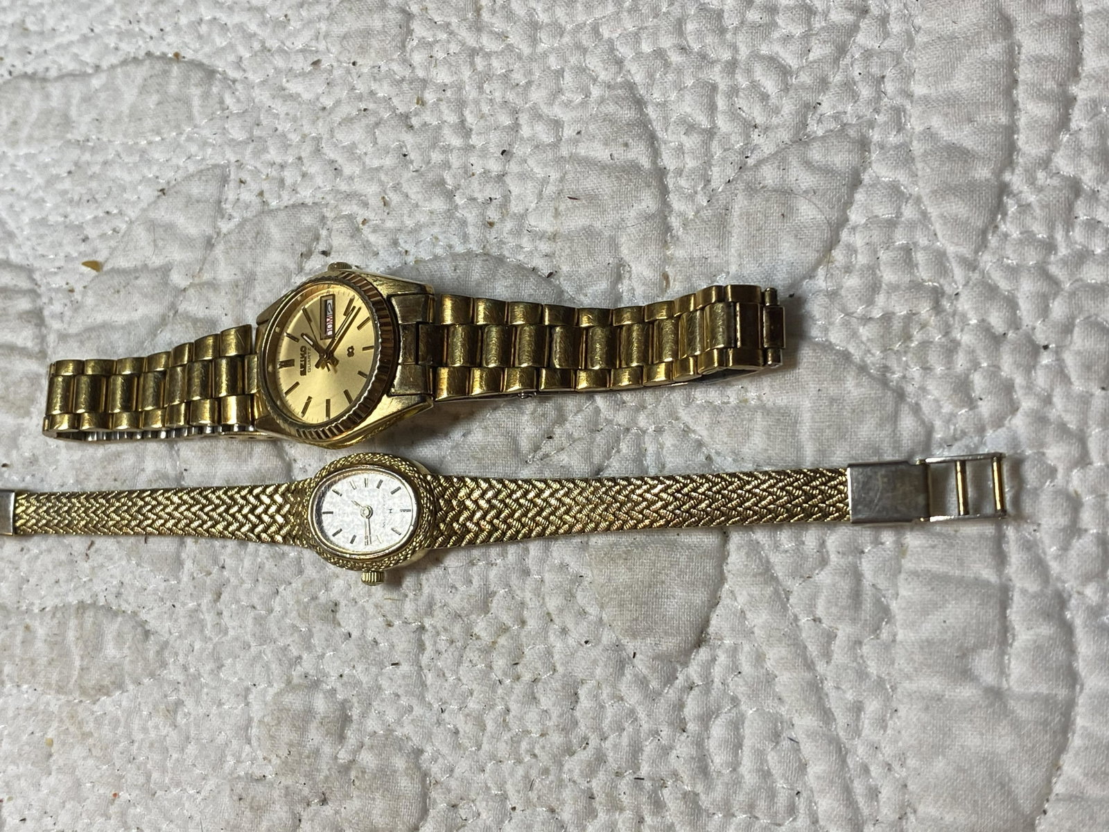 VINTAGE LOT OF HAMILTON & SEIKO WRISTWATCHES: VINTAGE LOT OF HAMILTON & SEIKO WRISTWATCHES. A GREAT LOT TO ADD TO YOUR COLLECTION.