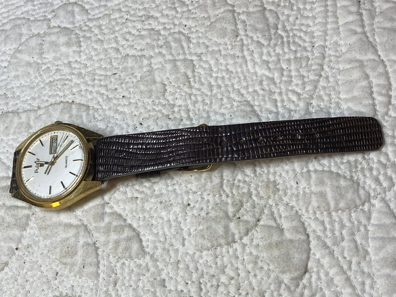 VINTAGE PULSAR MENS QUARTZ WATCH: VINTAGE PULSAR MENS QUARTZ WATCH