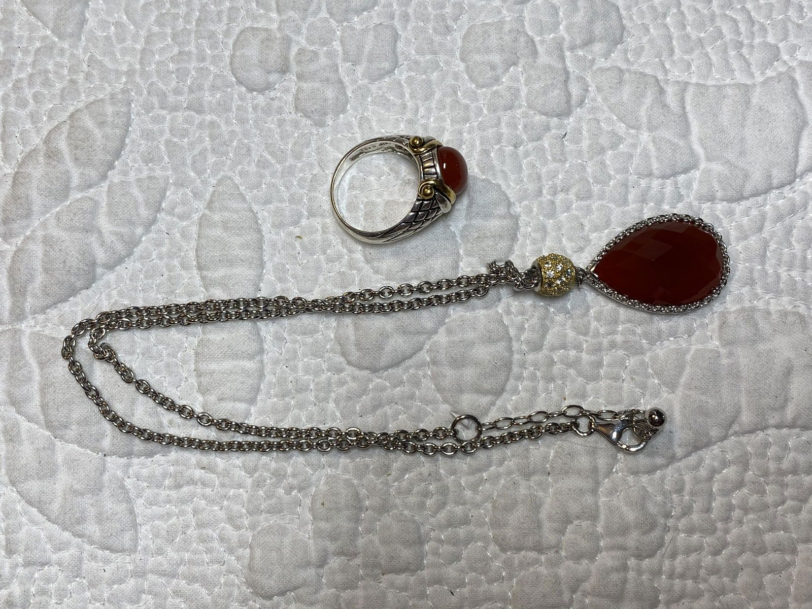 LOT OF SILVER AND GOLD RING AND NECKLACE: LOT OF SILVER AND GOLD RING AND NECKLACE. HIGH GRADE JEWELRY SET.