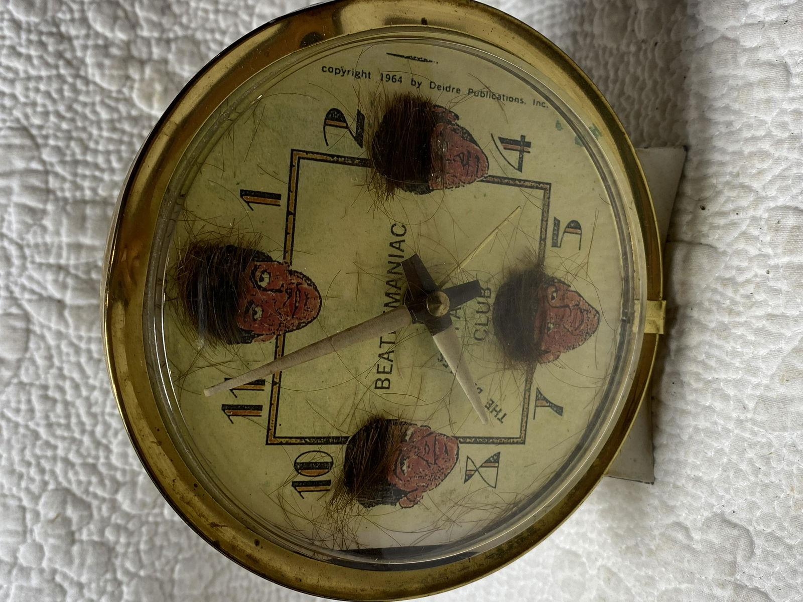 THE BEATLES BEAT MANIAC CLUB DESK CLOCK: THE BEATLES BEAT MANIAC CLUB DESK CLOCK. THIS IS A VINTAGE AND COLLECTIBLE ITEM. A GREAT FIND.